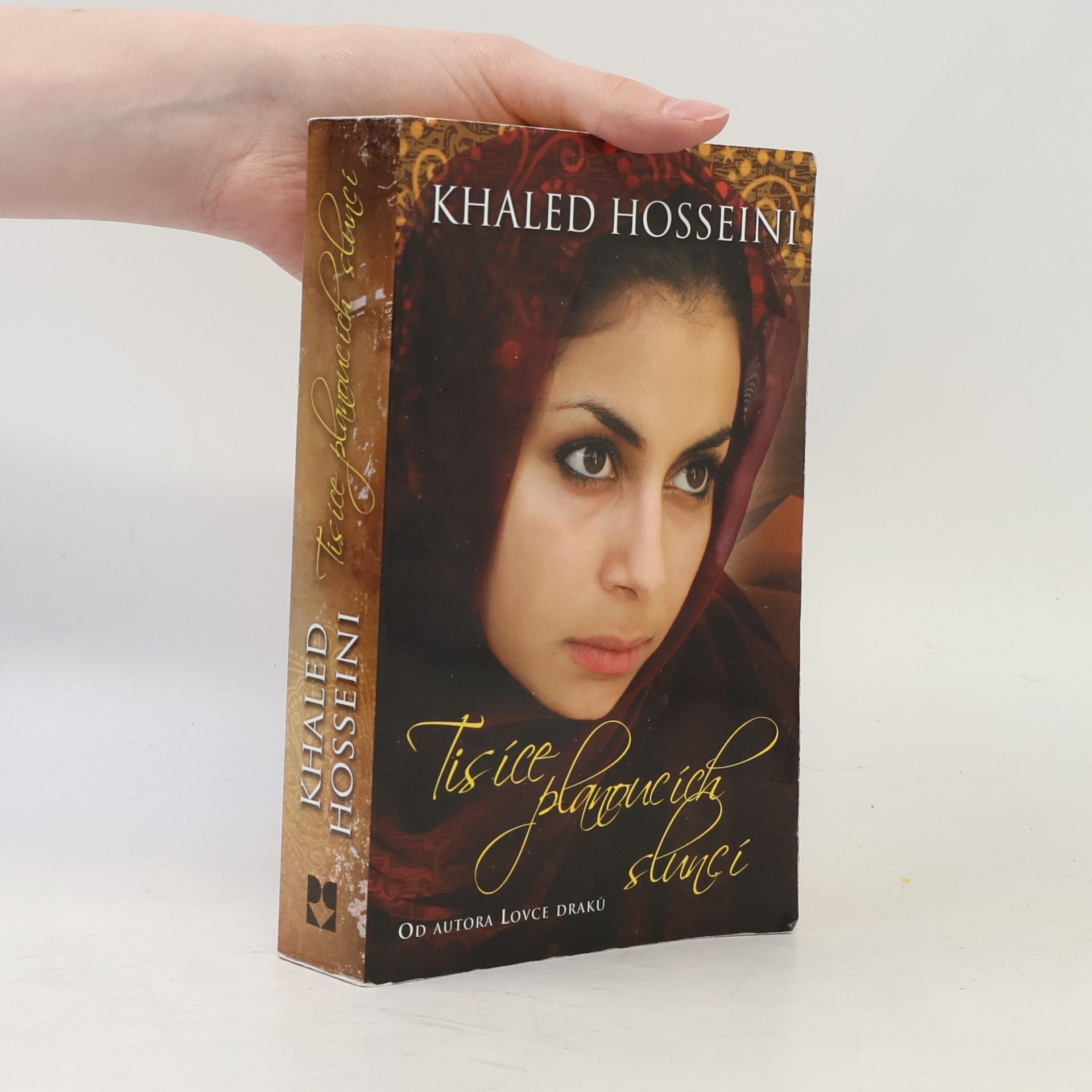 Khaled Hosseini Tisíce planoucích sluncí