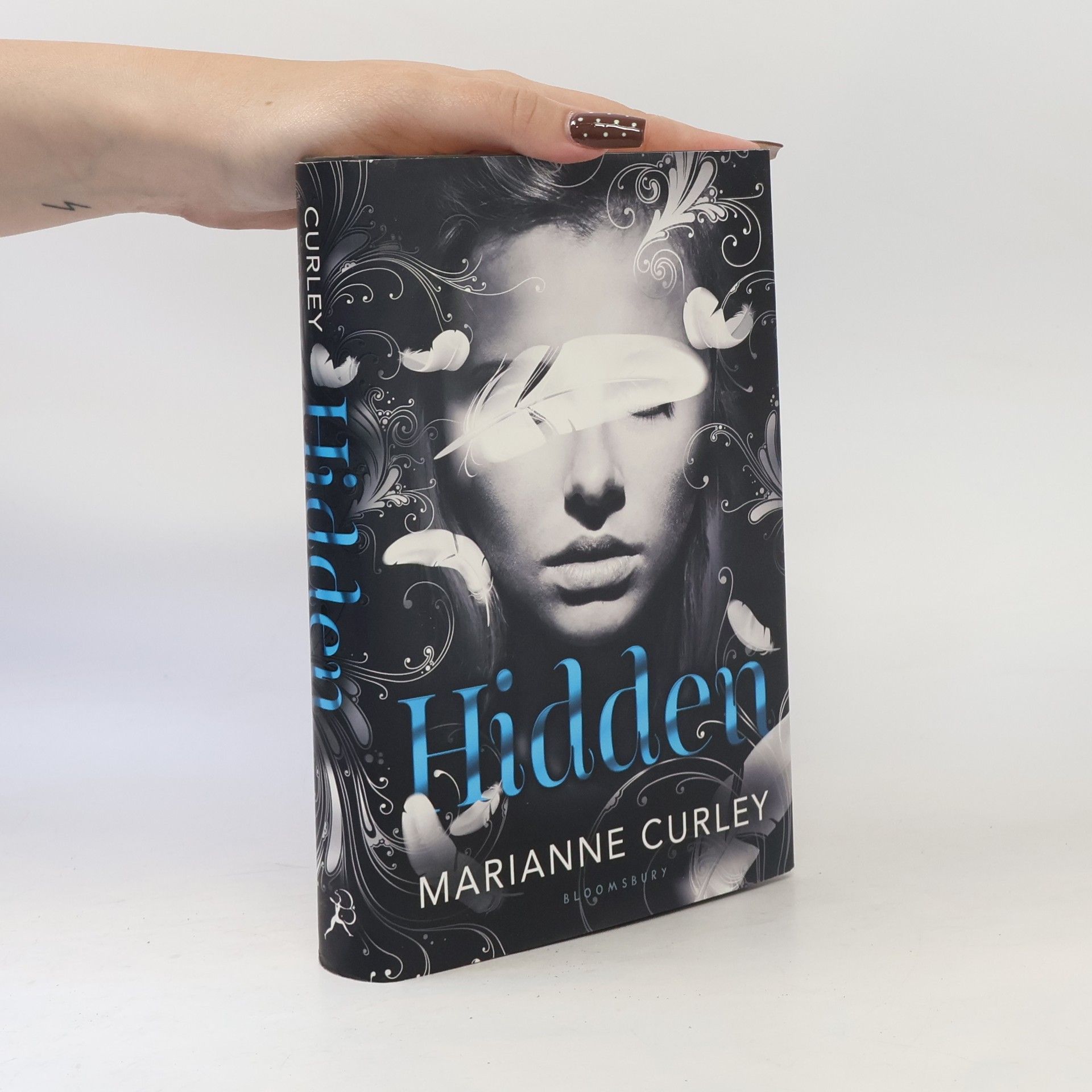 Marianne Curley Hidden