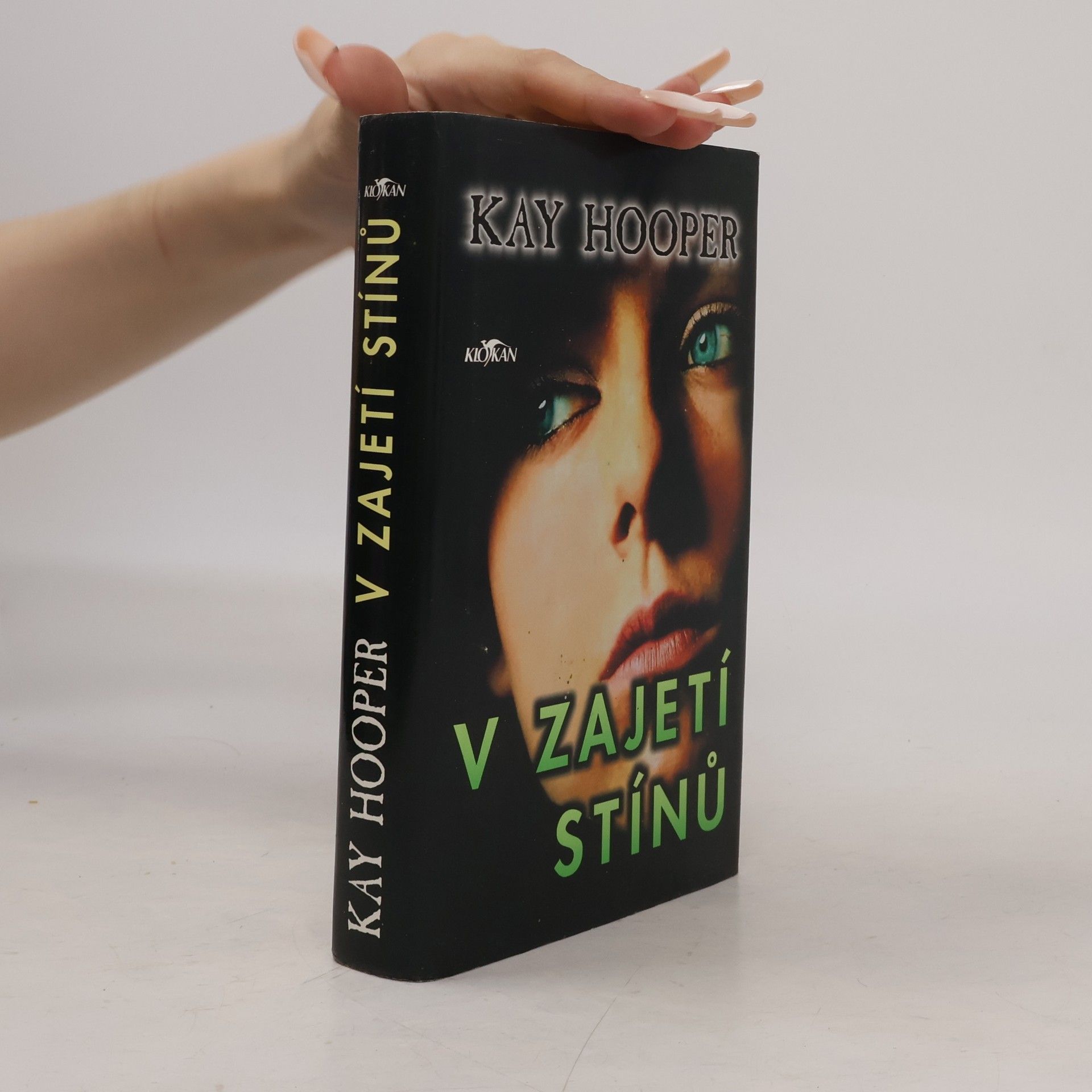 Kay Hooper V zajetí stínů