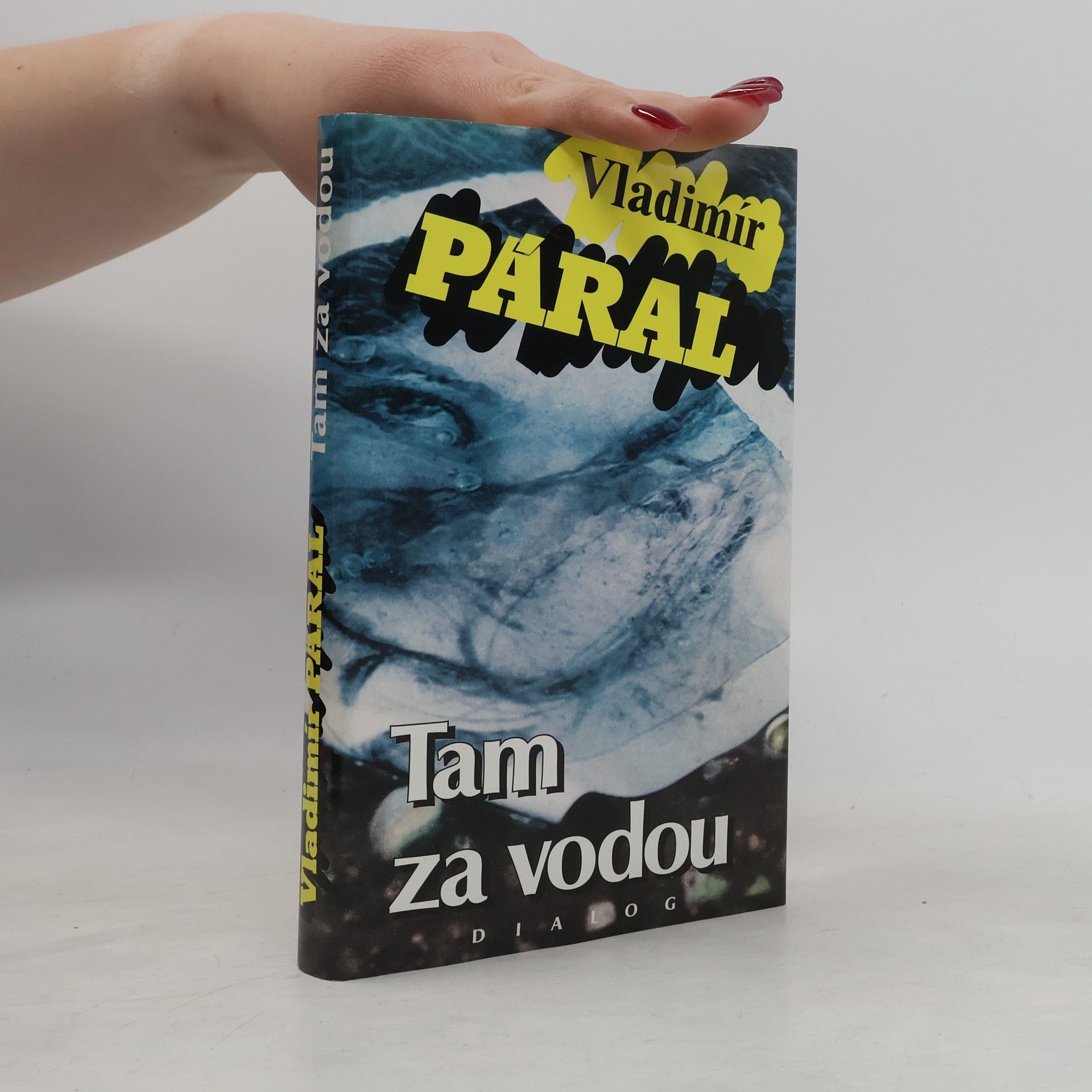 Tam za vodou