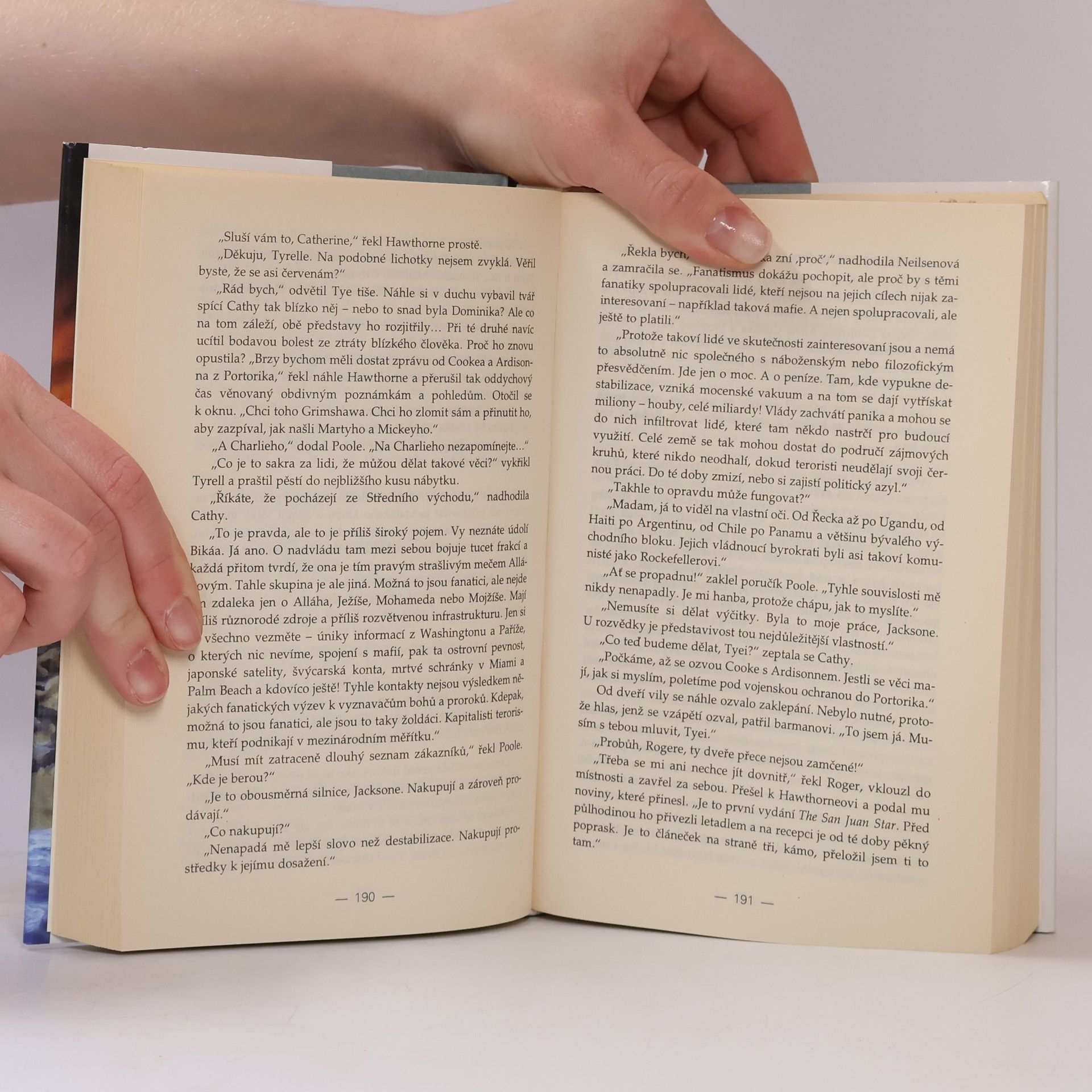 Robert Ludlum Spiknutí škorpionů