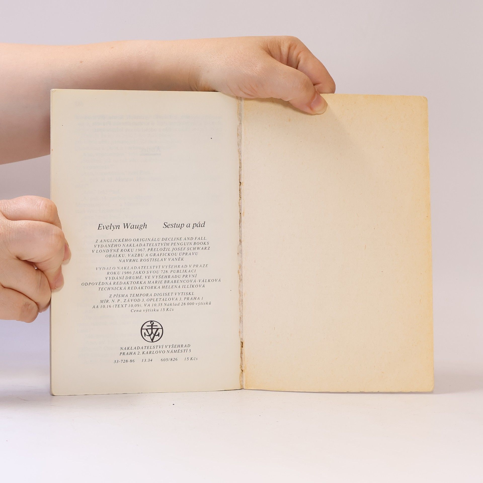 Evelyn Waugh Sestup a pád