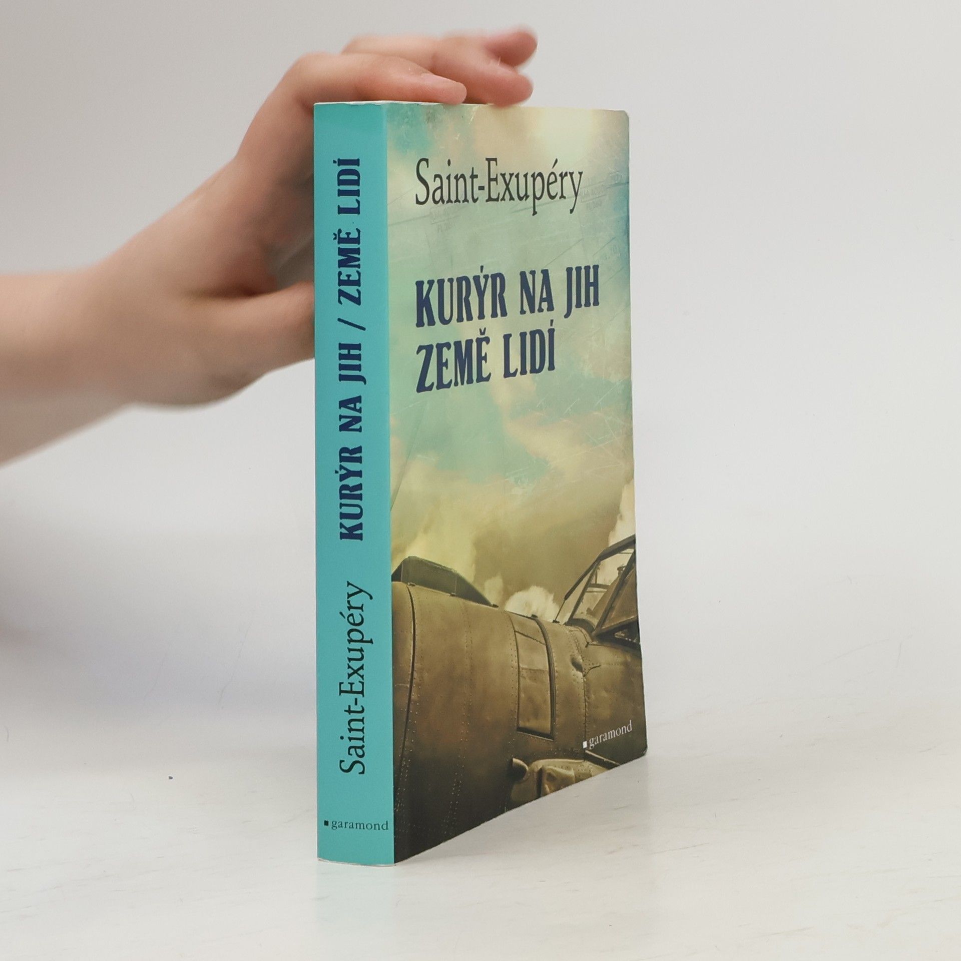 Antoine de Saint-Exupéry Kurýr na jih / Země lidí