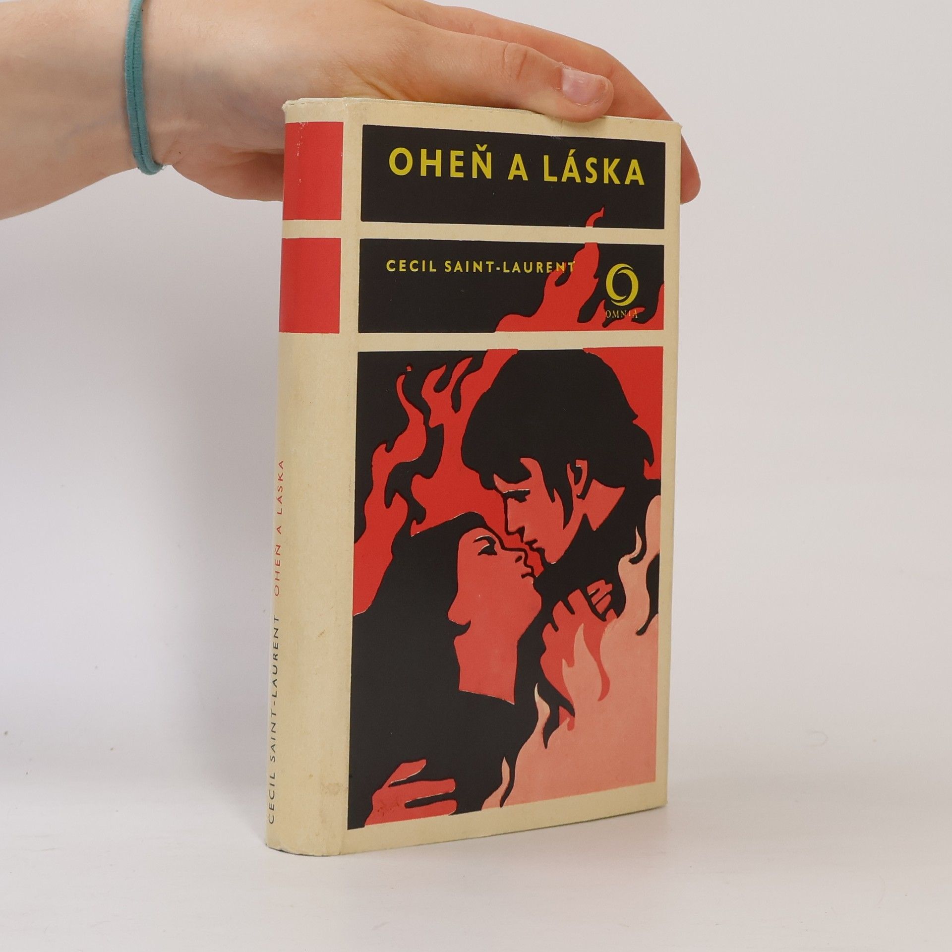 Cécil Saint-Laurent Oheň a láska