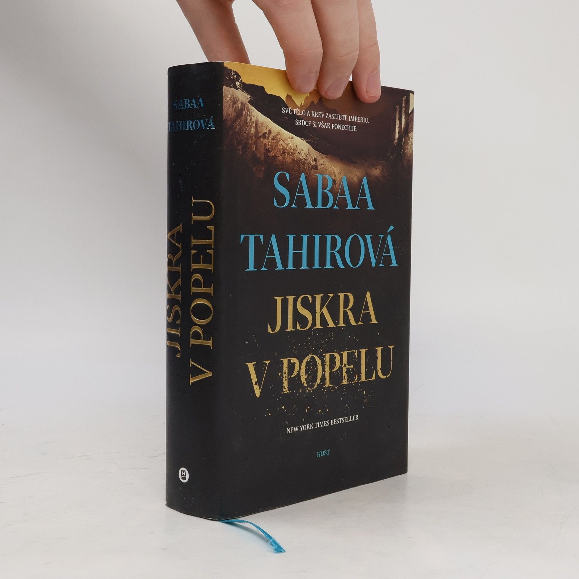 Sabaa Tahir Jiskra v popelu