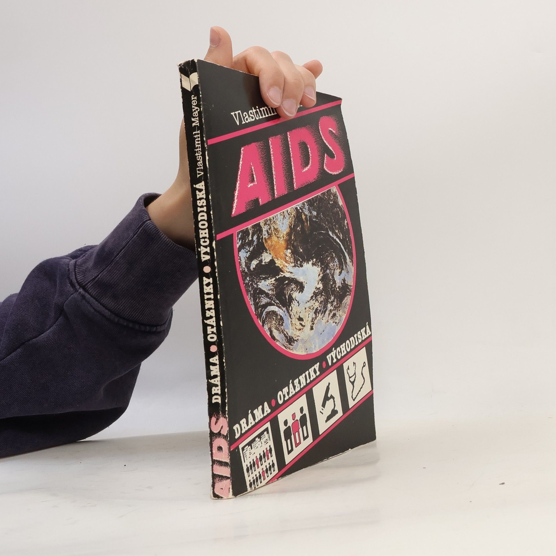 Viktor Csiba AIDS: Dráma, otázniky, východiská