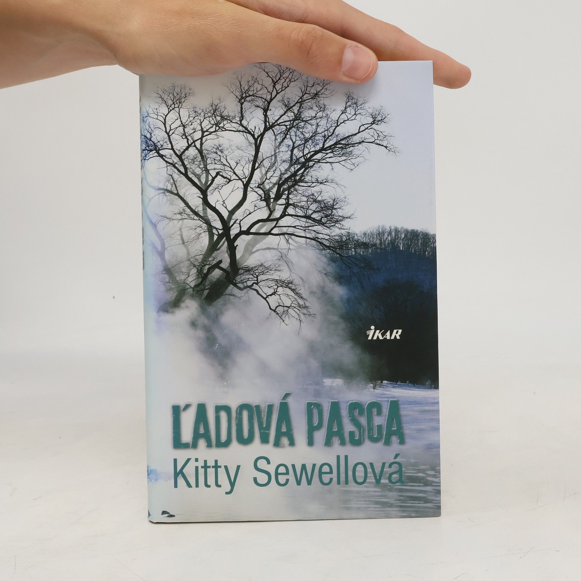 Kitty Sewell Ľadová pasca
