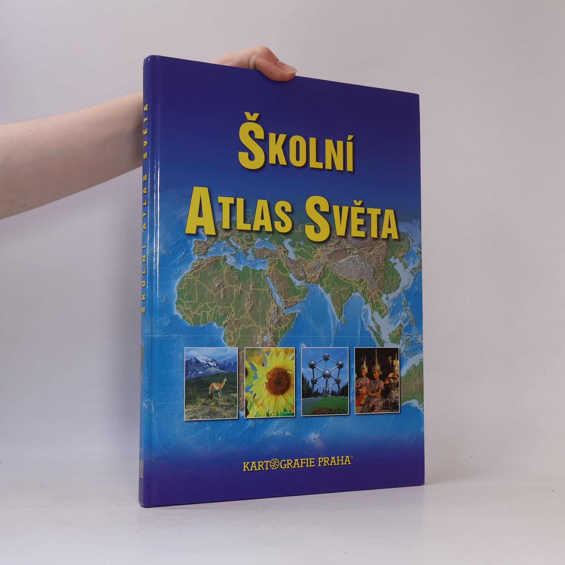 Kolektív autorov Školní atlas světa