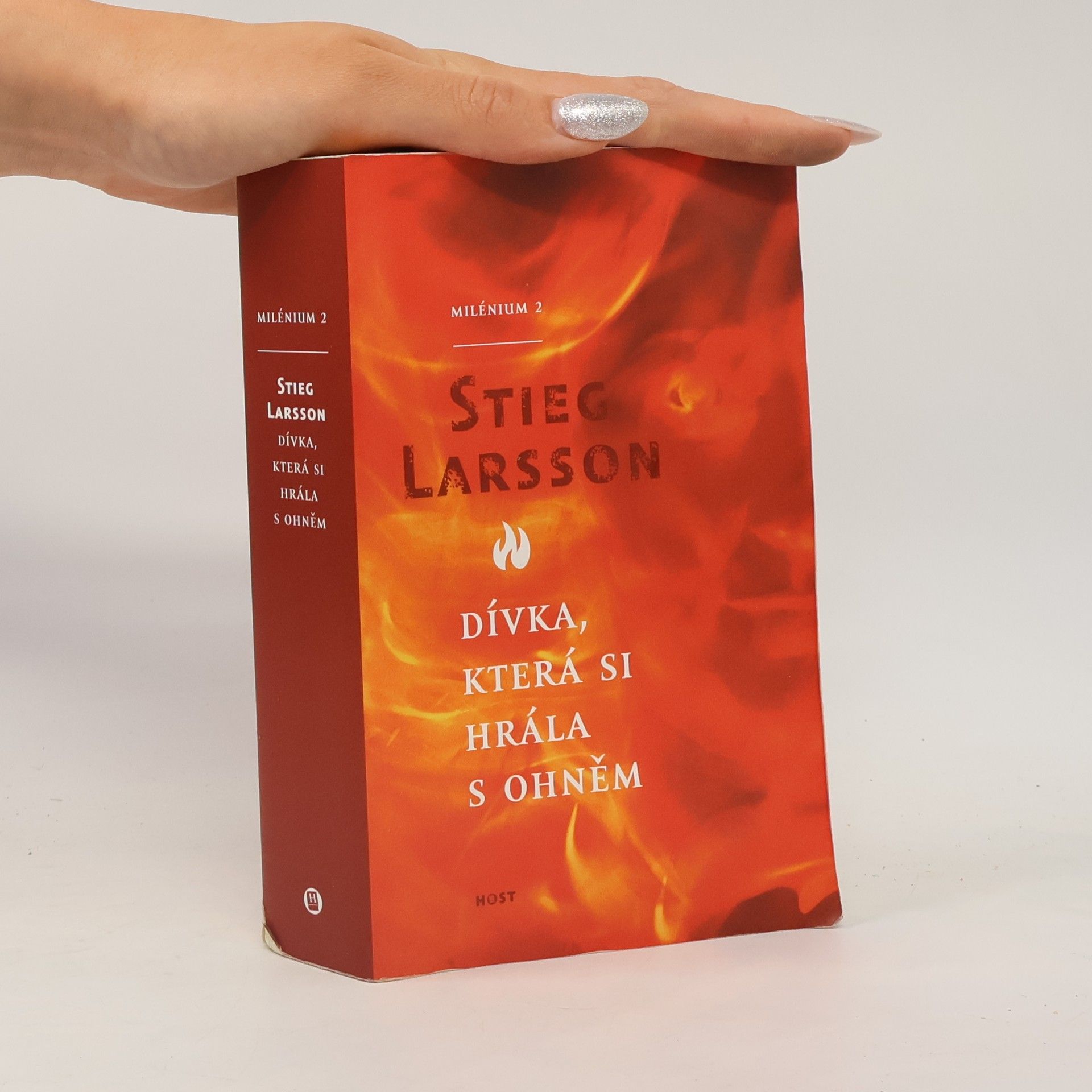 Stieg Larsson Dívka, která si hrála s ohněm