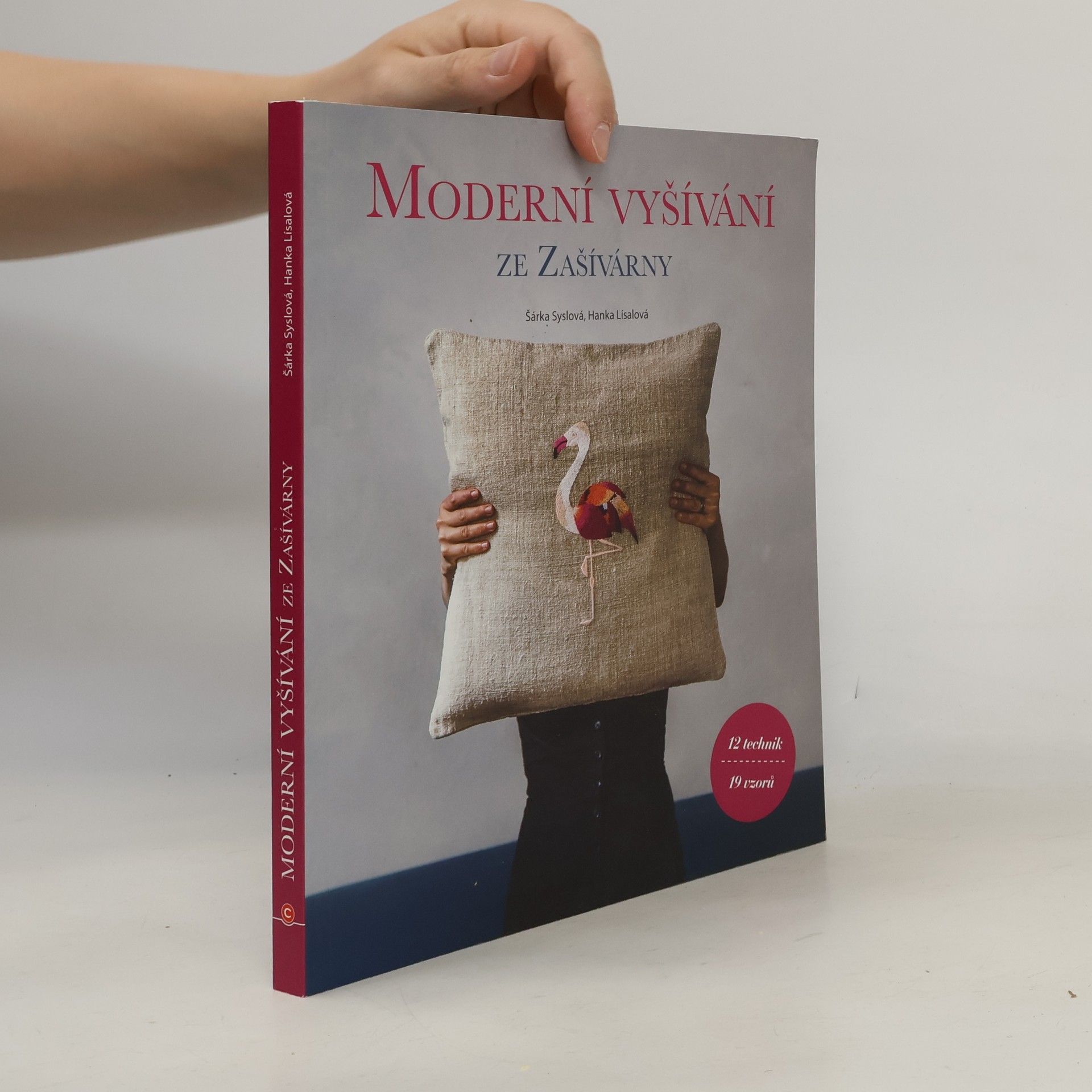 Šárka Syslová Moderní vyšívání ze Zašívárny