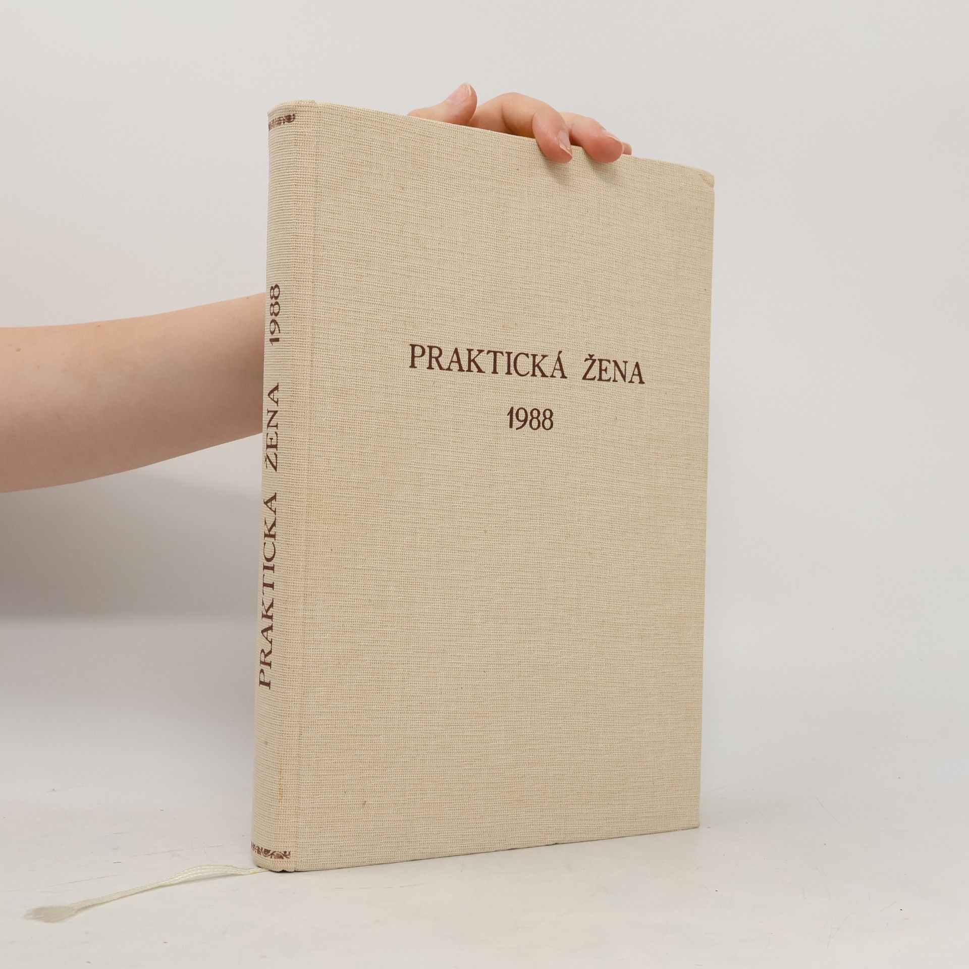 Kolektiv autorů Praktická žena 1988