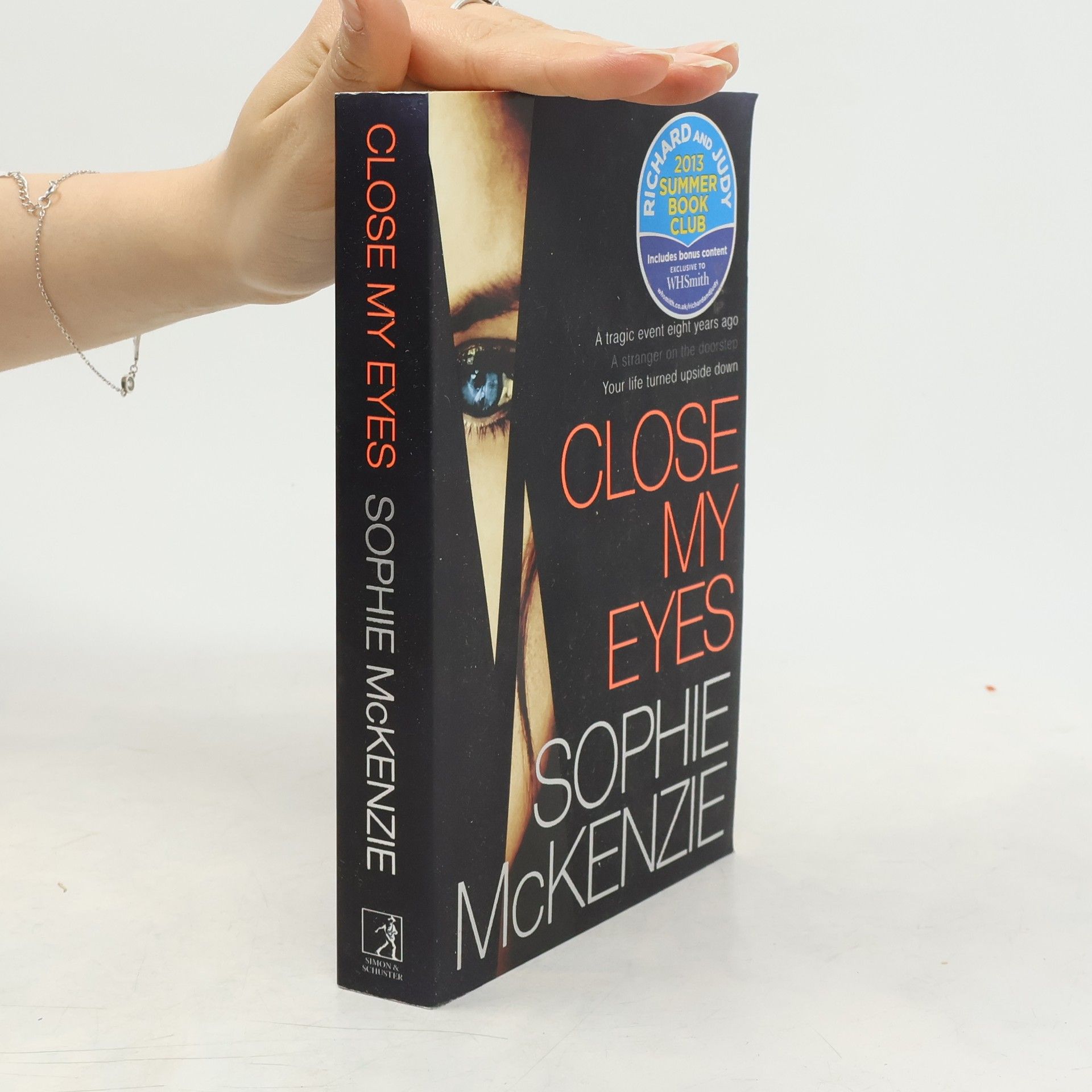 Sophie McKenzie Close My Eyes