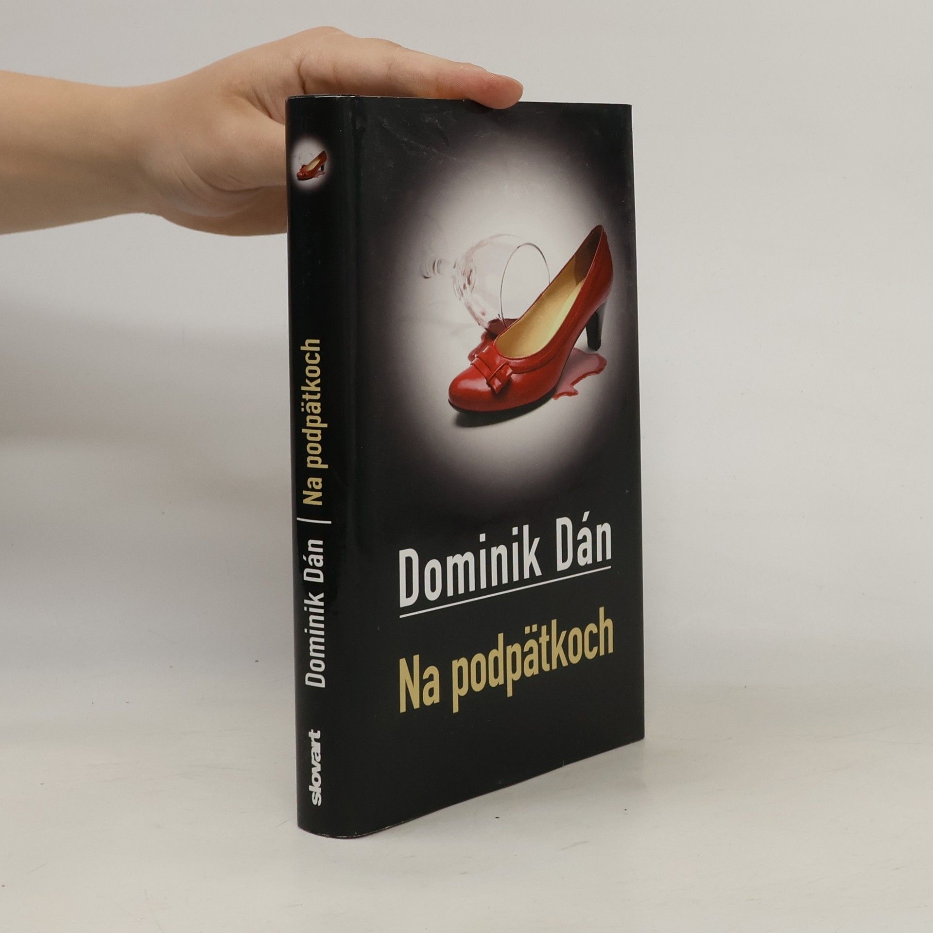Dominik Dán Na podpätkoch