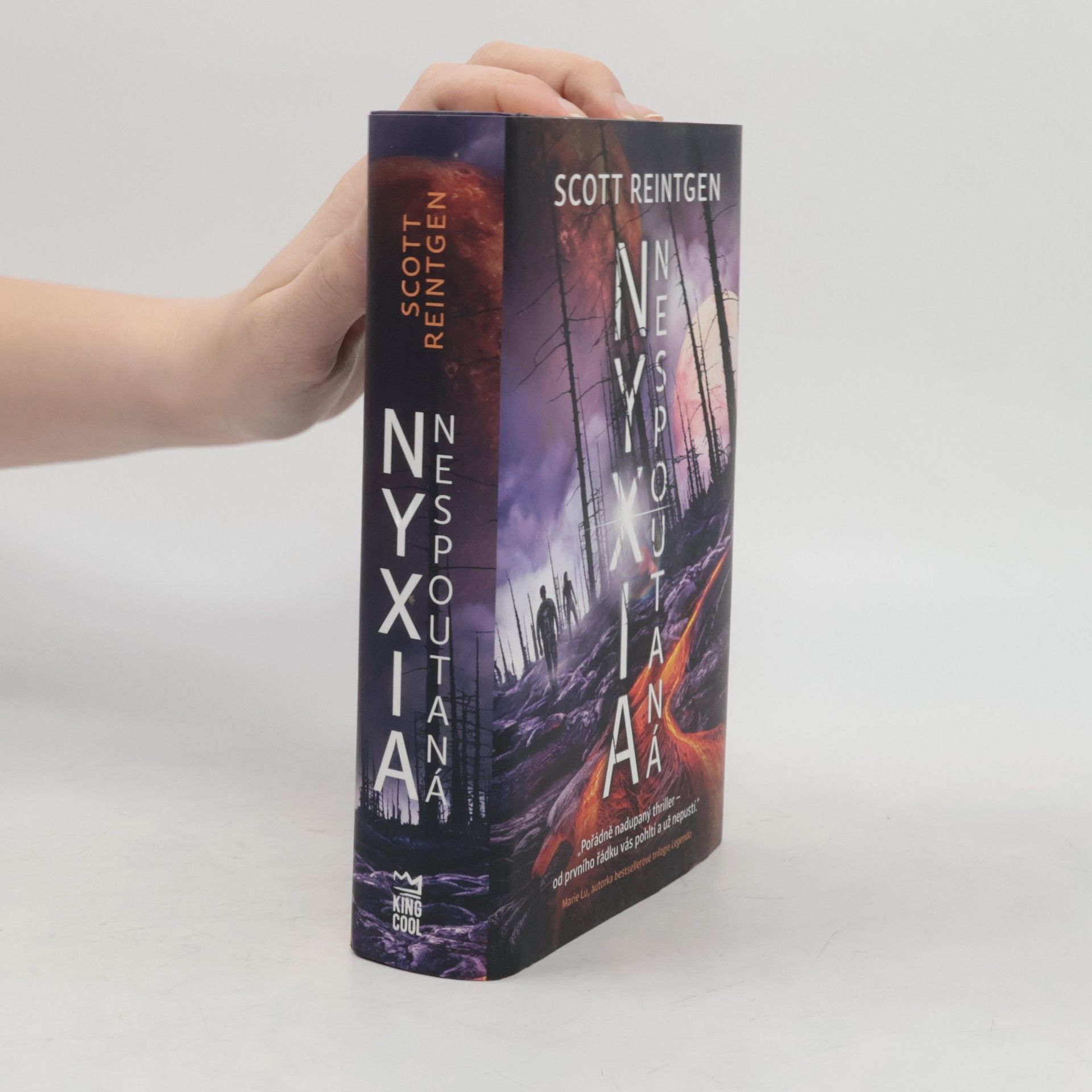 Scott Reintgen Nyxia nespoutaná