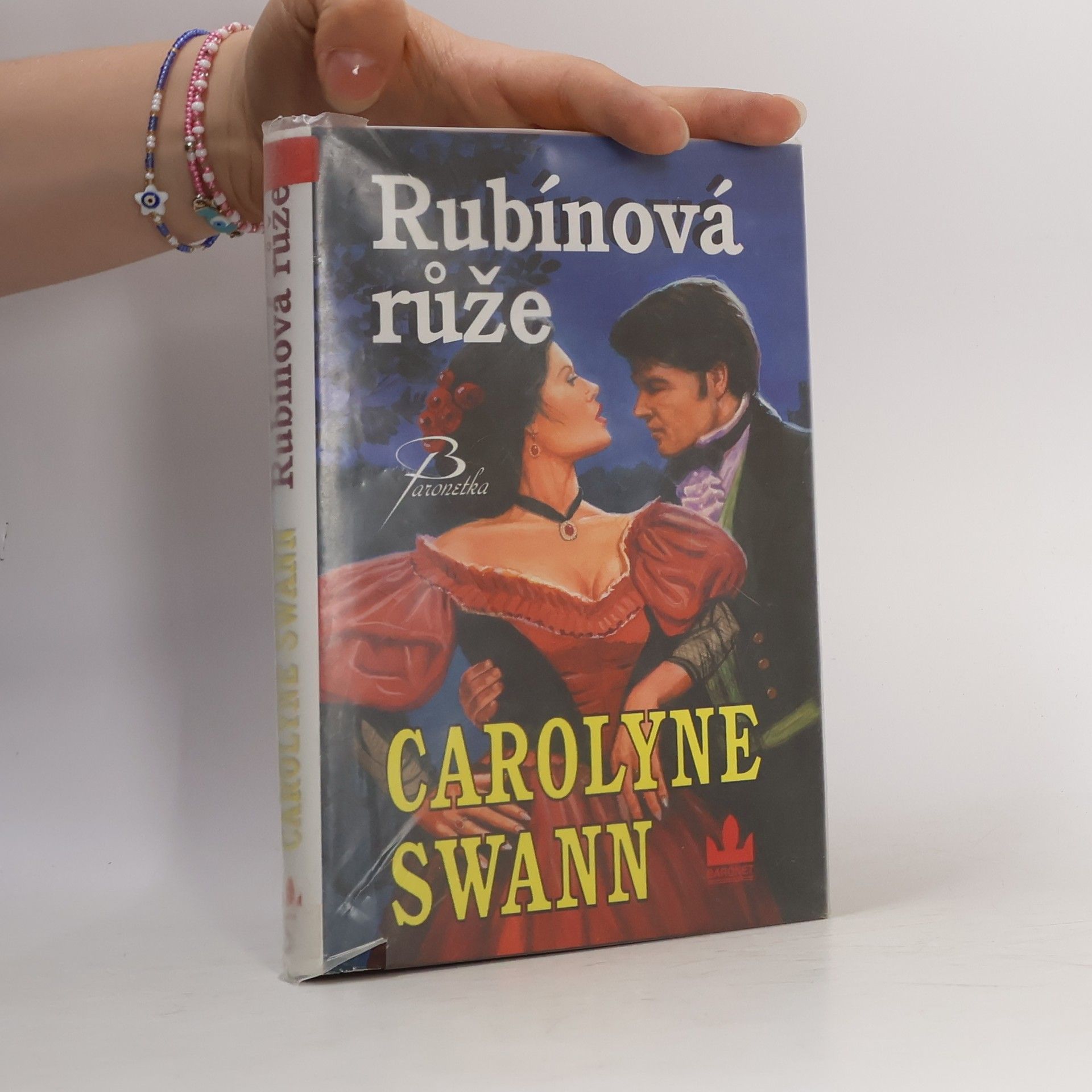Carolyne Swann Rubínová růže