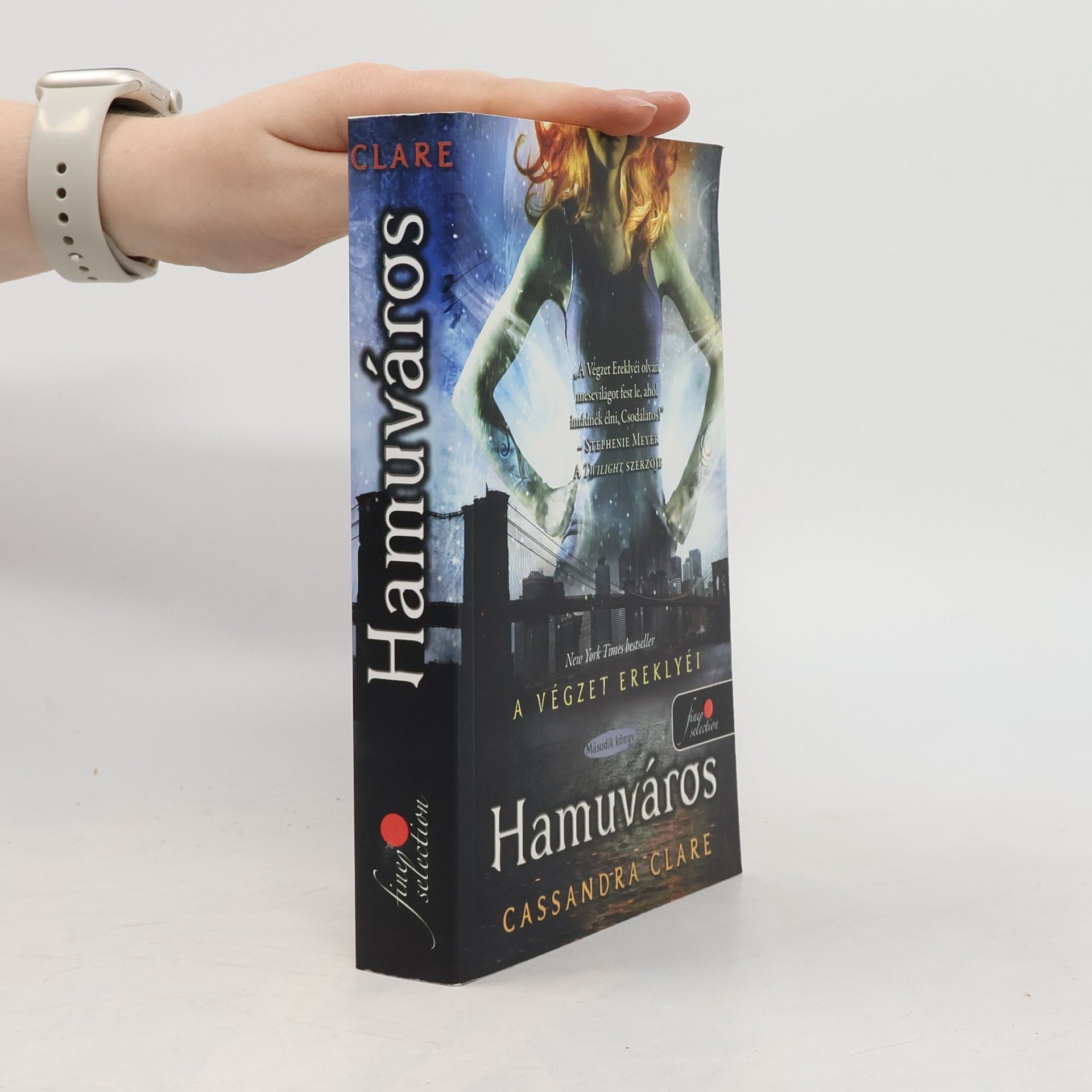 Cassandra Clare Hamuváros