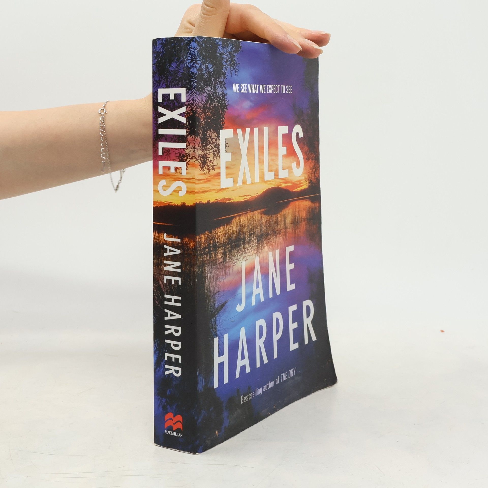 Jane Harper Exiles
