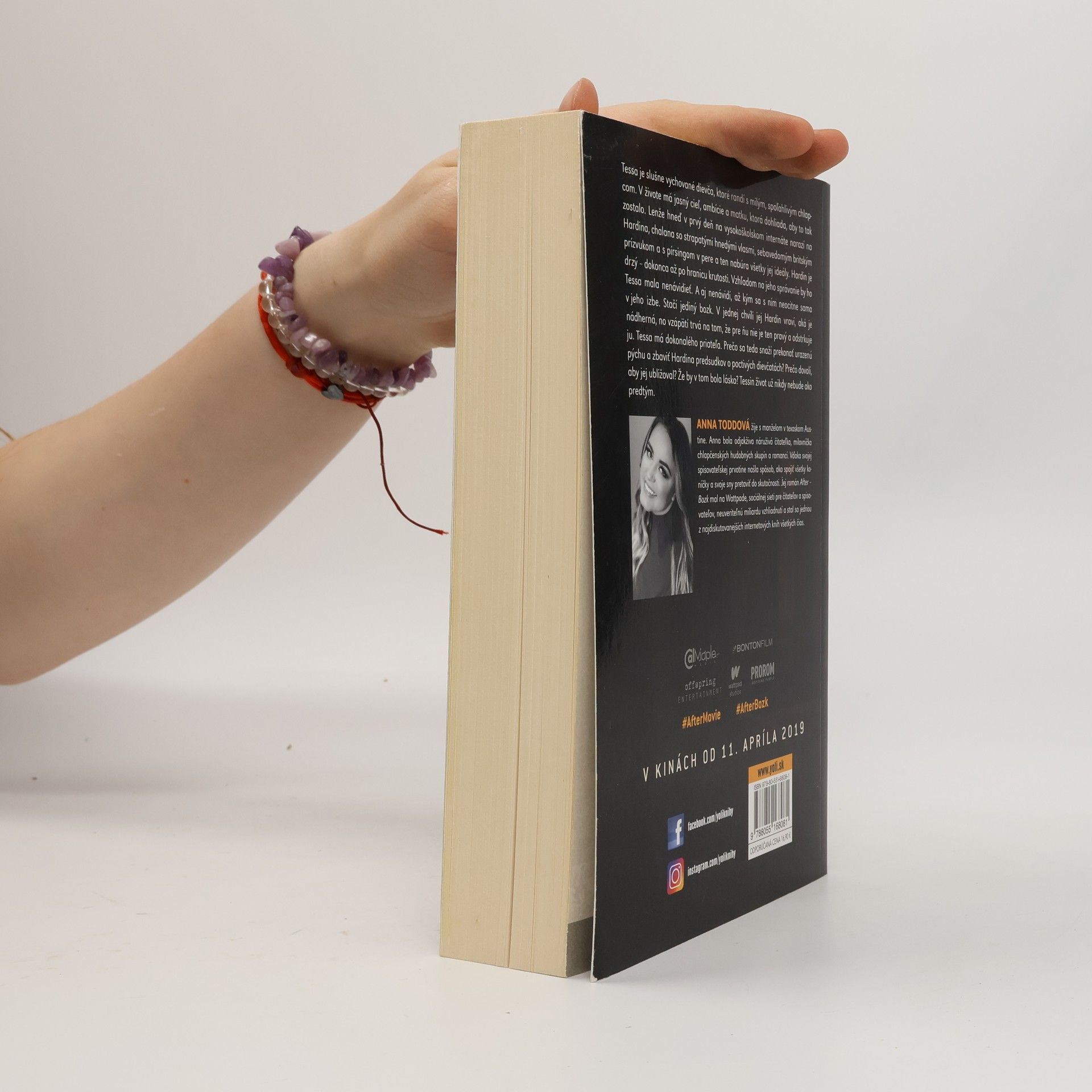 Anna Todd Bozk