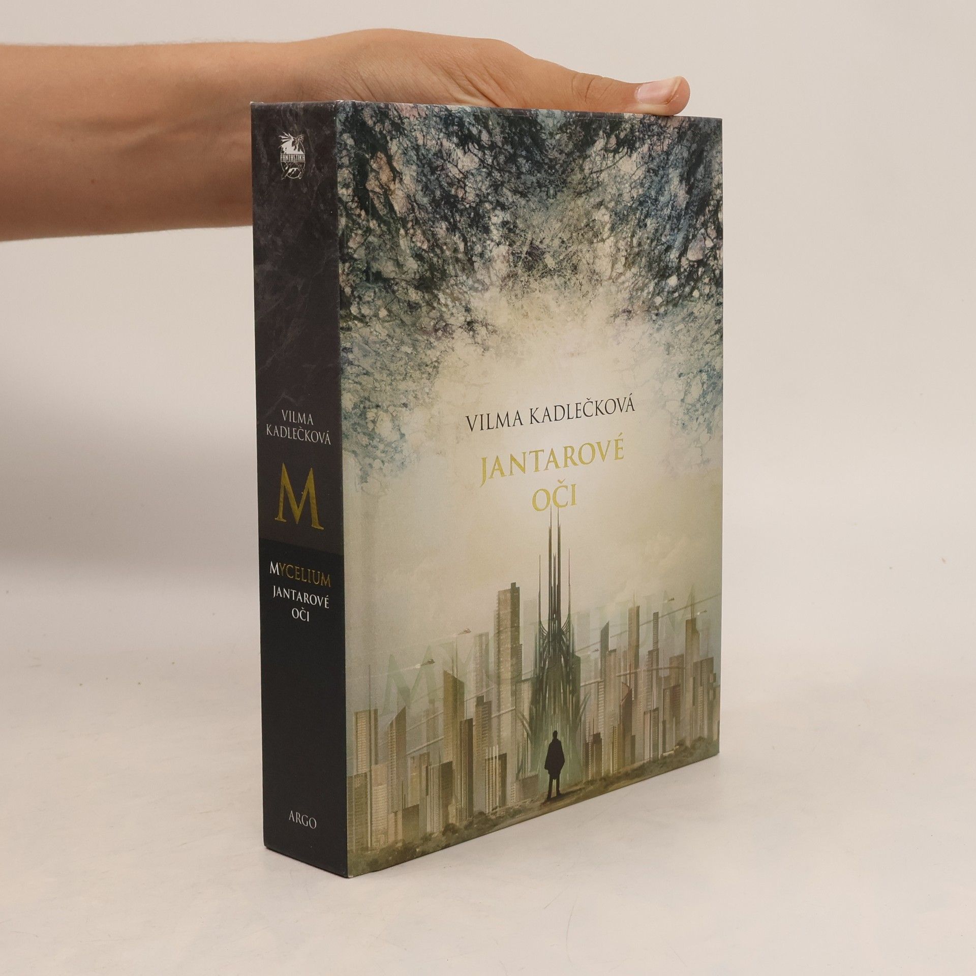 Vilma Kadlečková Mycelium. Jantarové oči