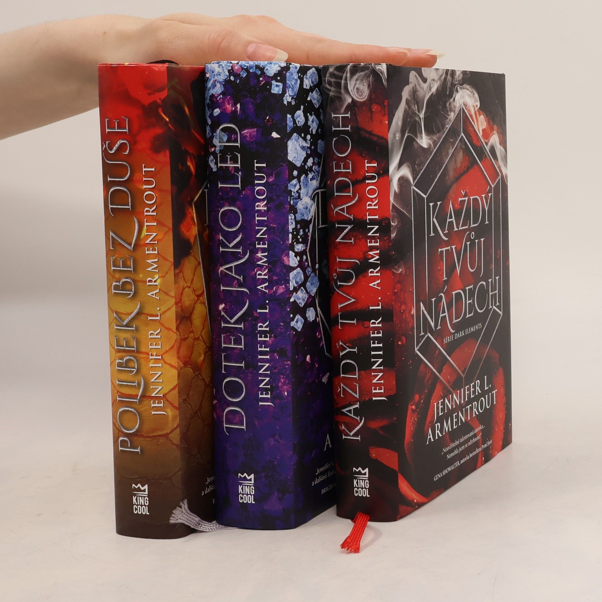 Jennifer L. Armentrout Každý tvůj nádech. Dotek jako led. Polibek bez duše
