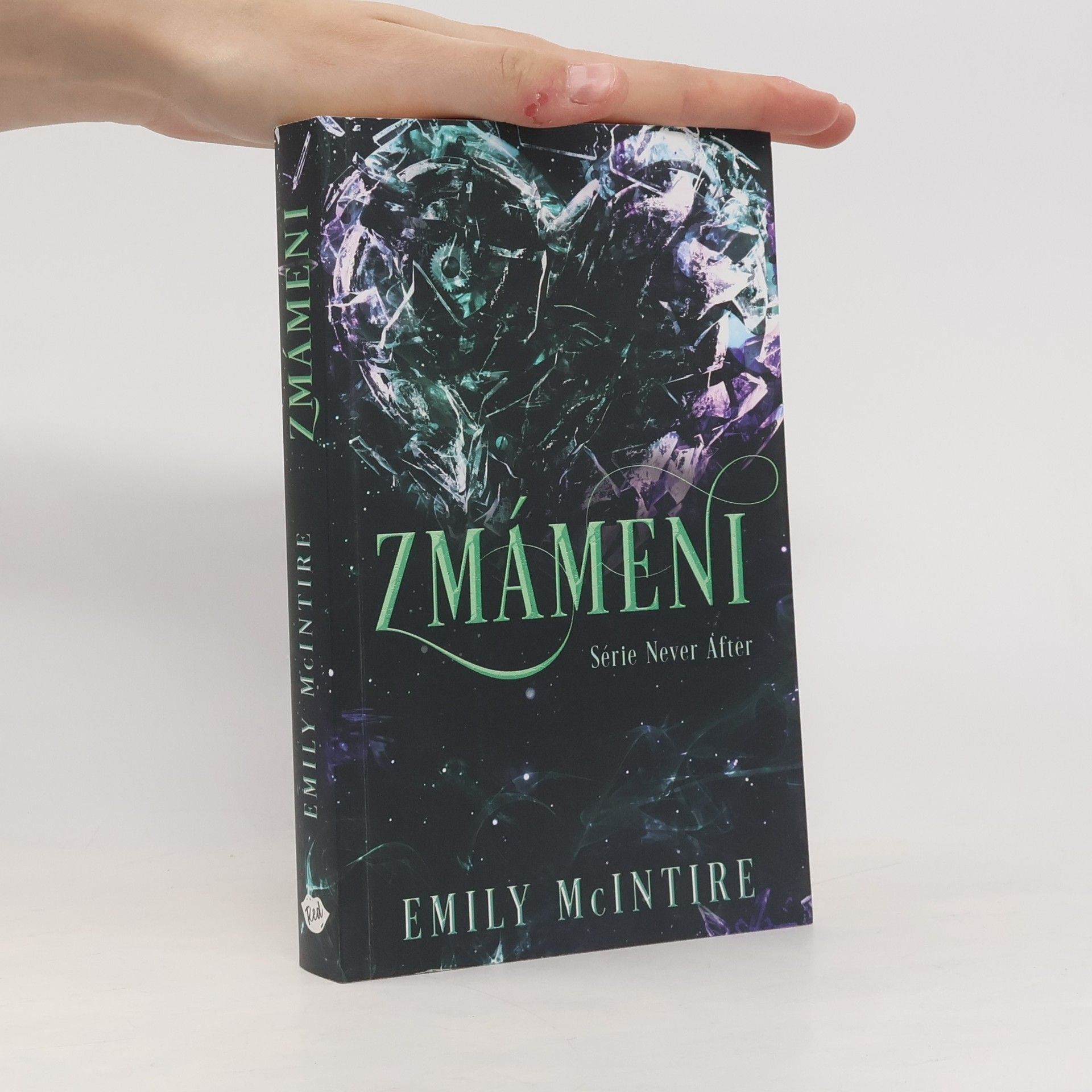 Emily McIntire Zmámeni