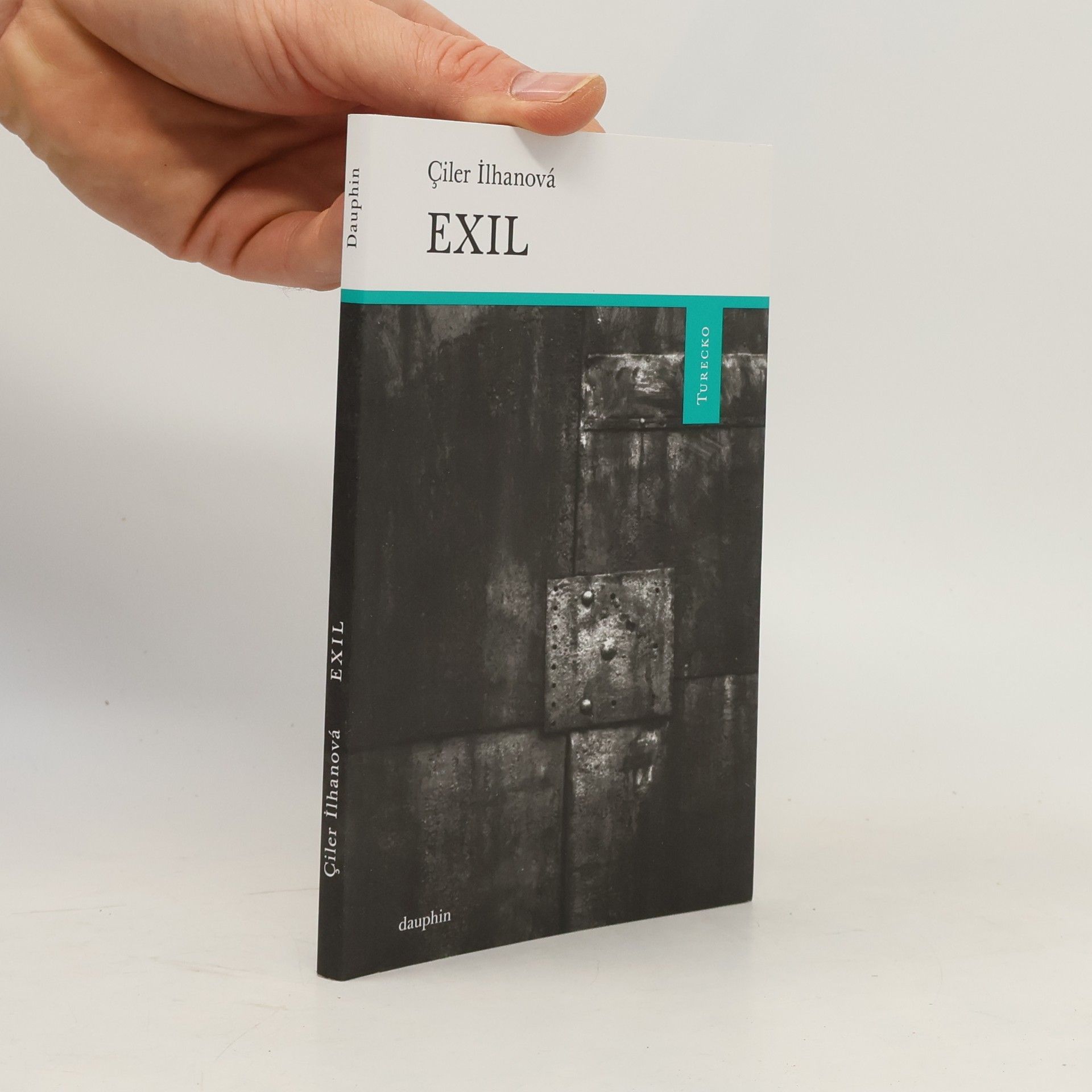 Çiler İlhan Exil