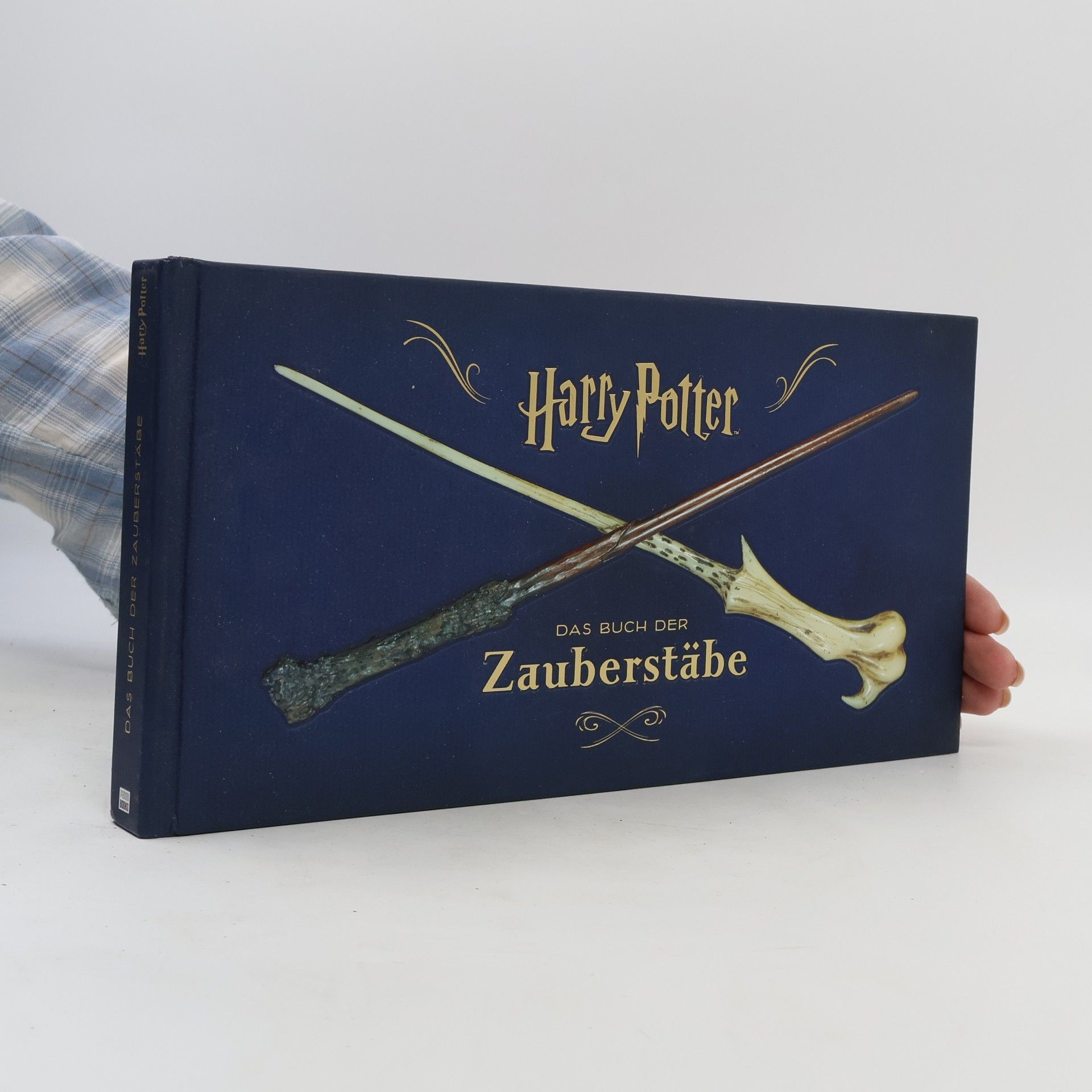 Monique Peterson Harry Potter. Das Buch der Zauberstäbe