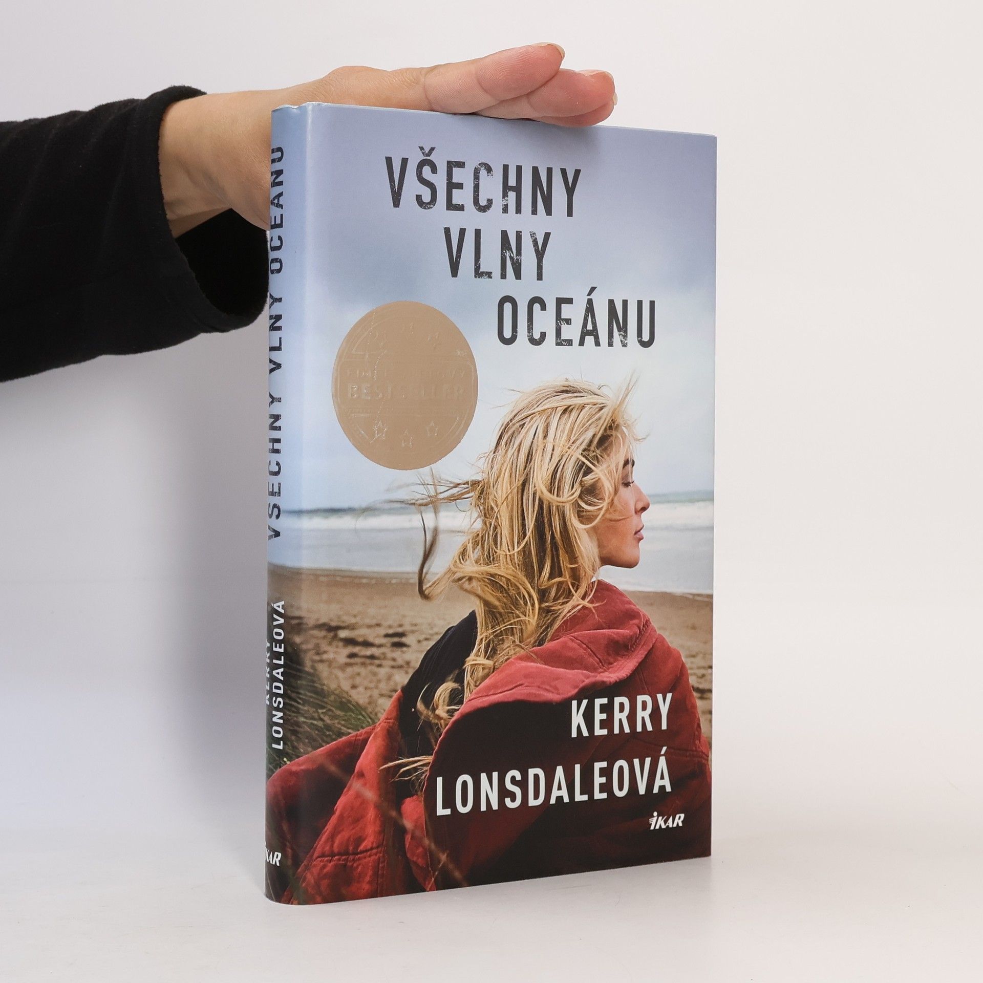 Kerry Lonsdale Všechny vlny oceánu