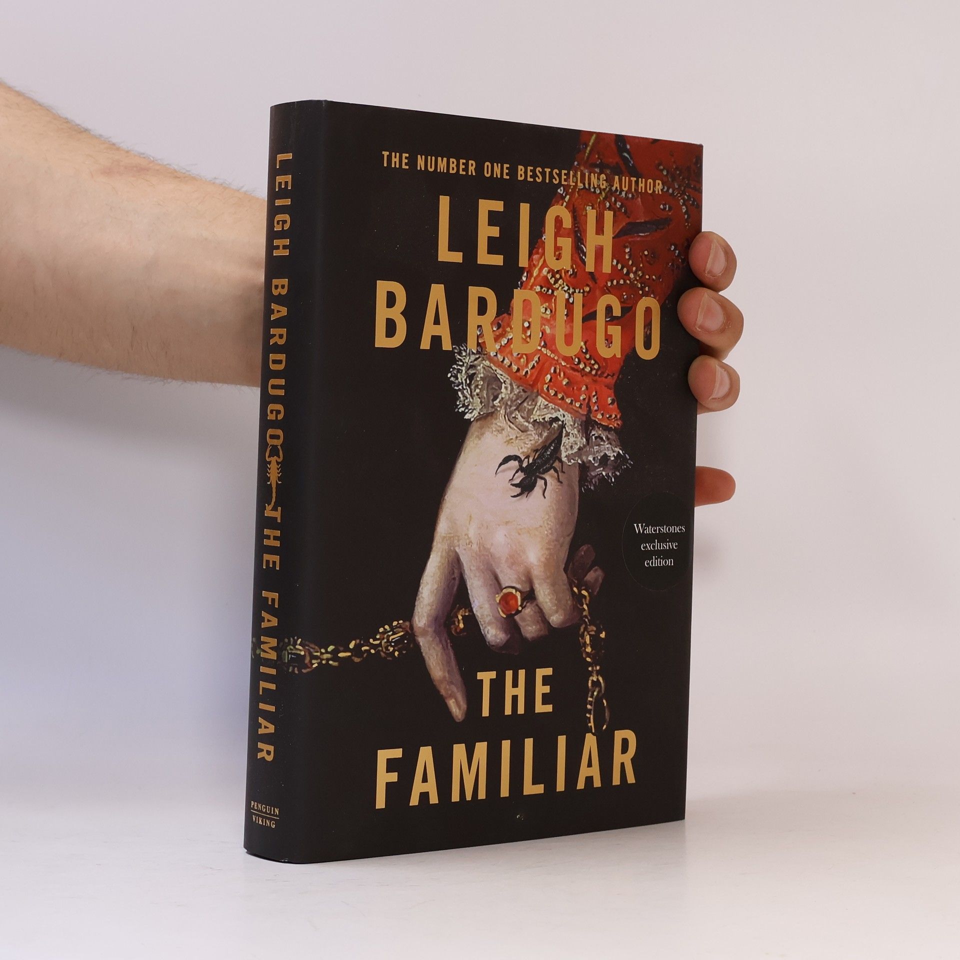 Leigh Bardugo The Familiar