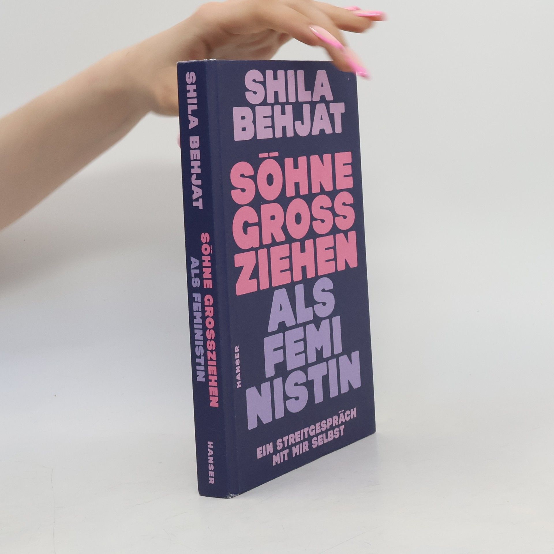 Shila Behjat Söhne großziehen als Feministin