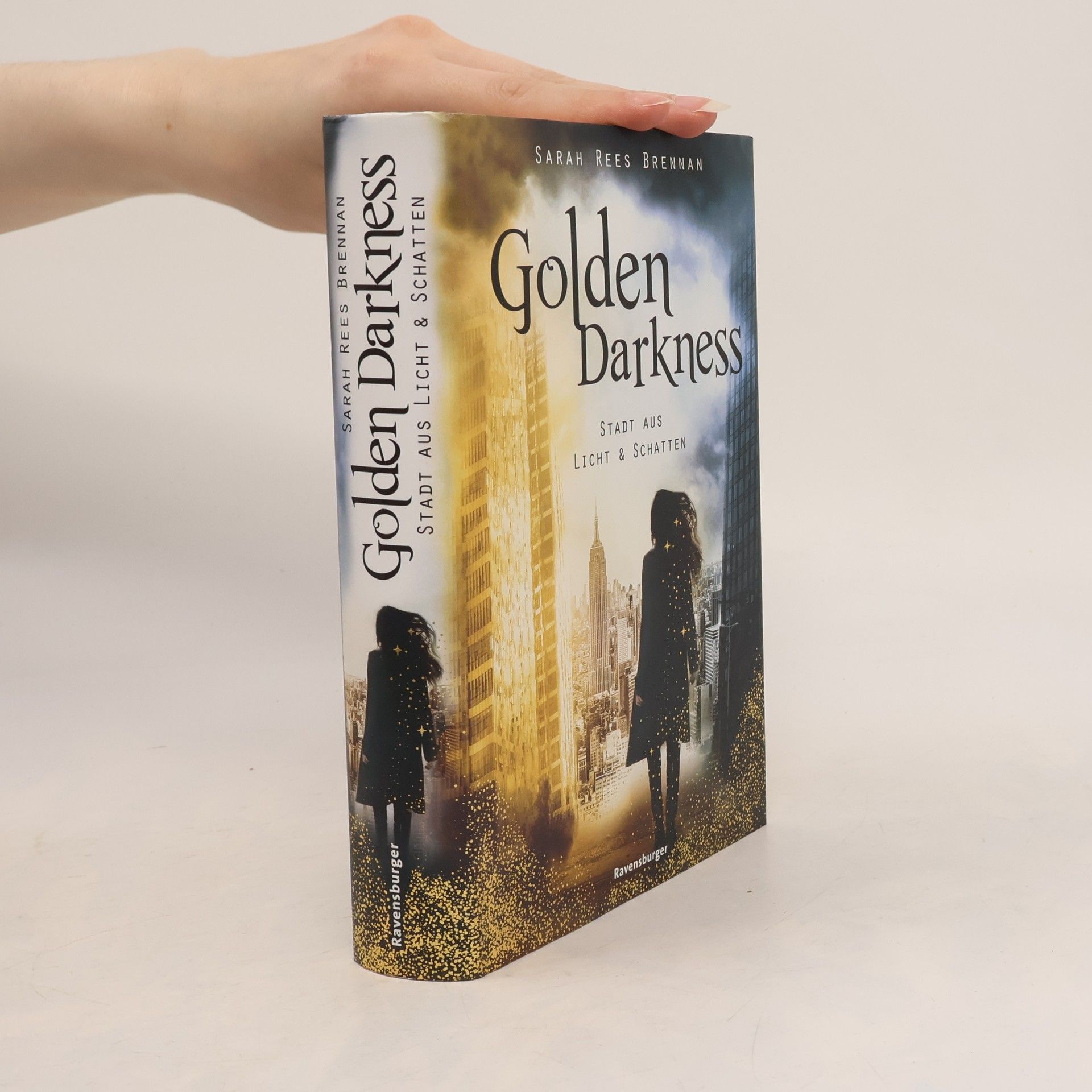 Sylke Hachmeister Golden Darkness