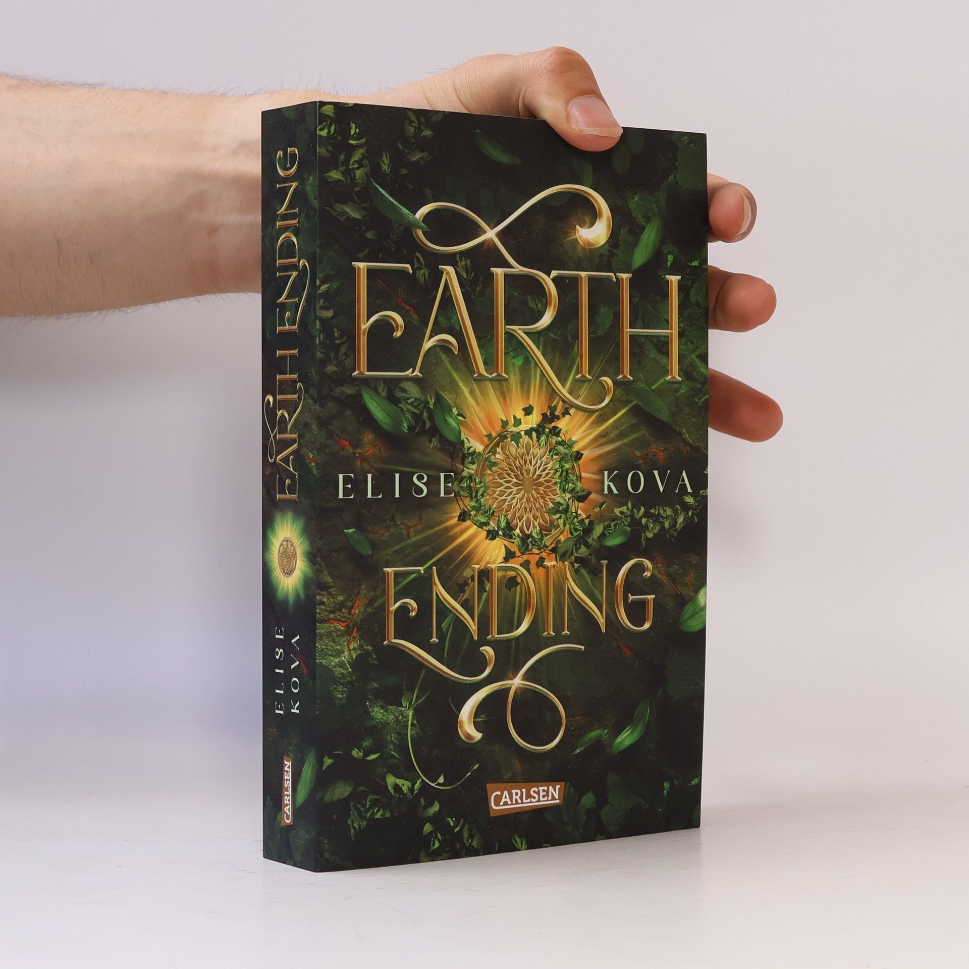 Elise Kova Earth Ending (Die Chroniken von Solaris 3)