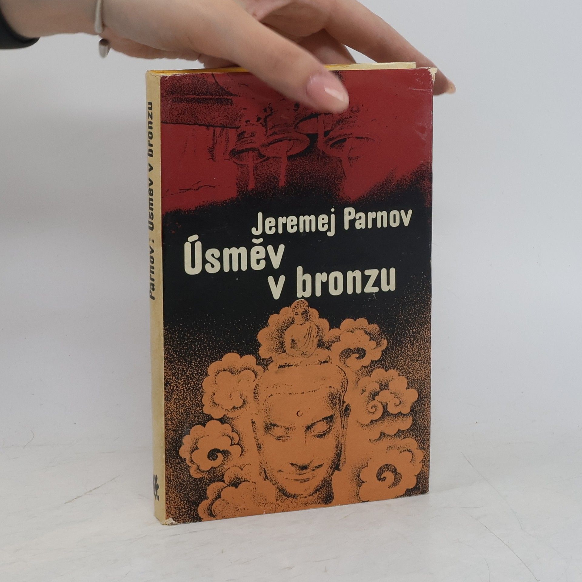 Jeremej Iudovič Parnov Úsměv v bronzu
