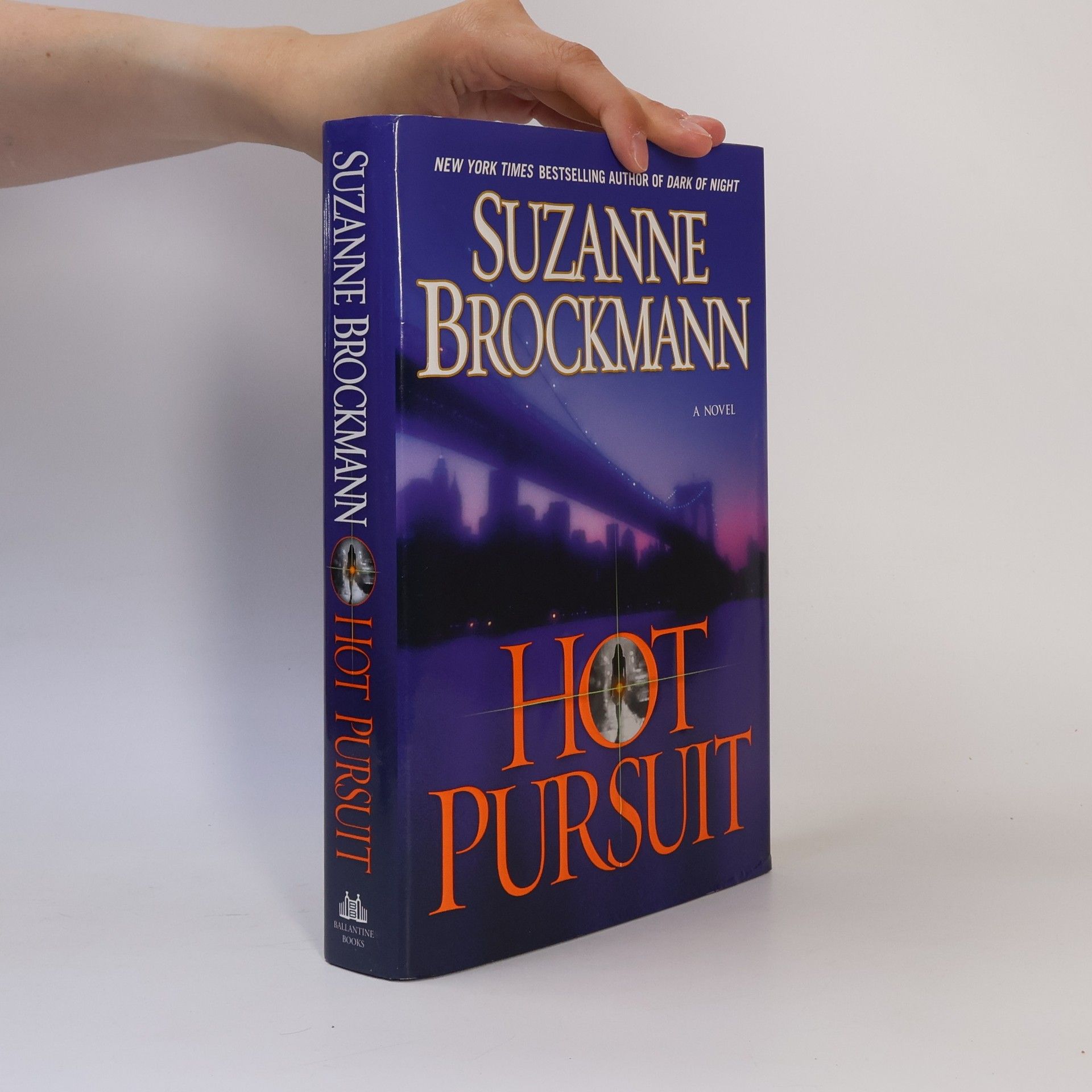 Suzanne Brockmann Hot Pursuit