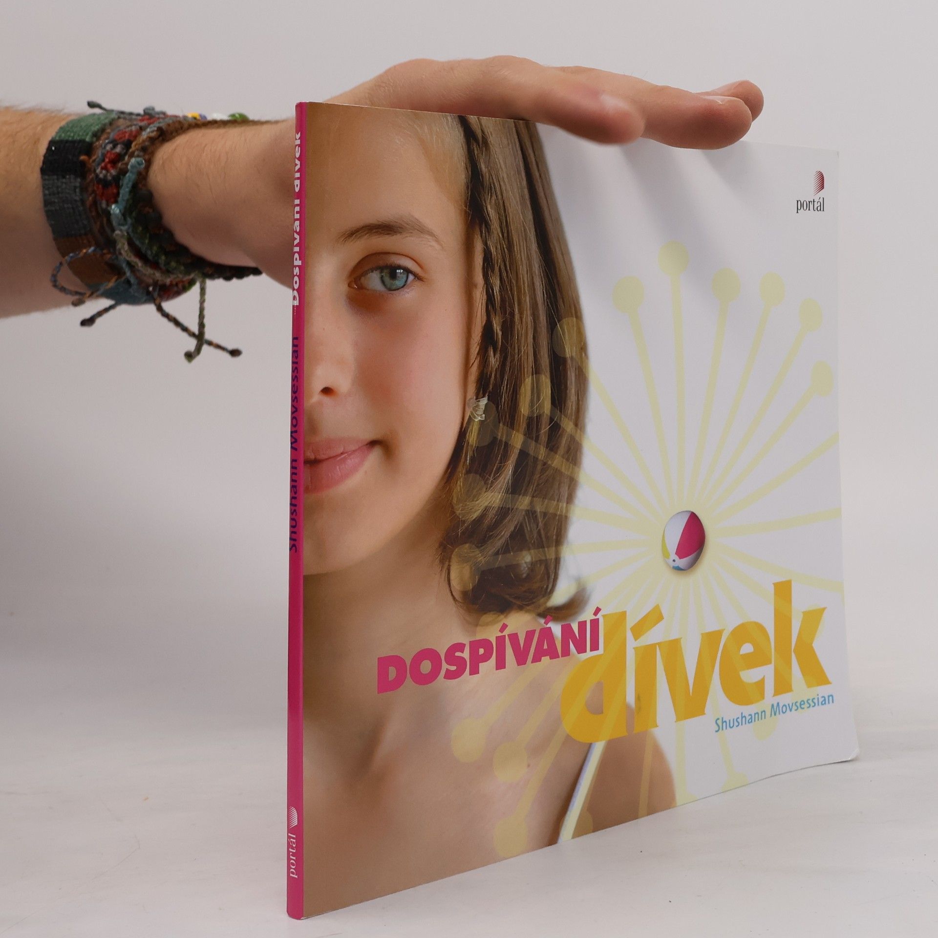 Shushann Movsessian Dospívání dívek