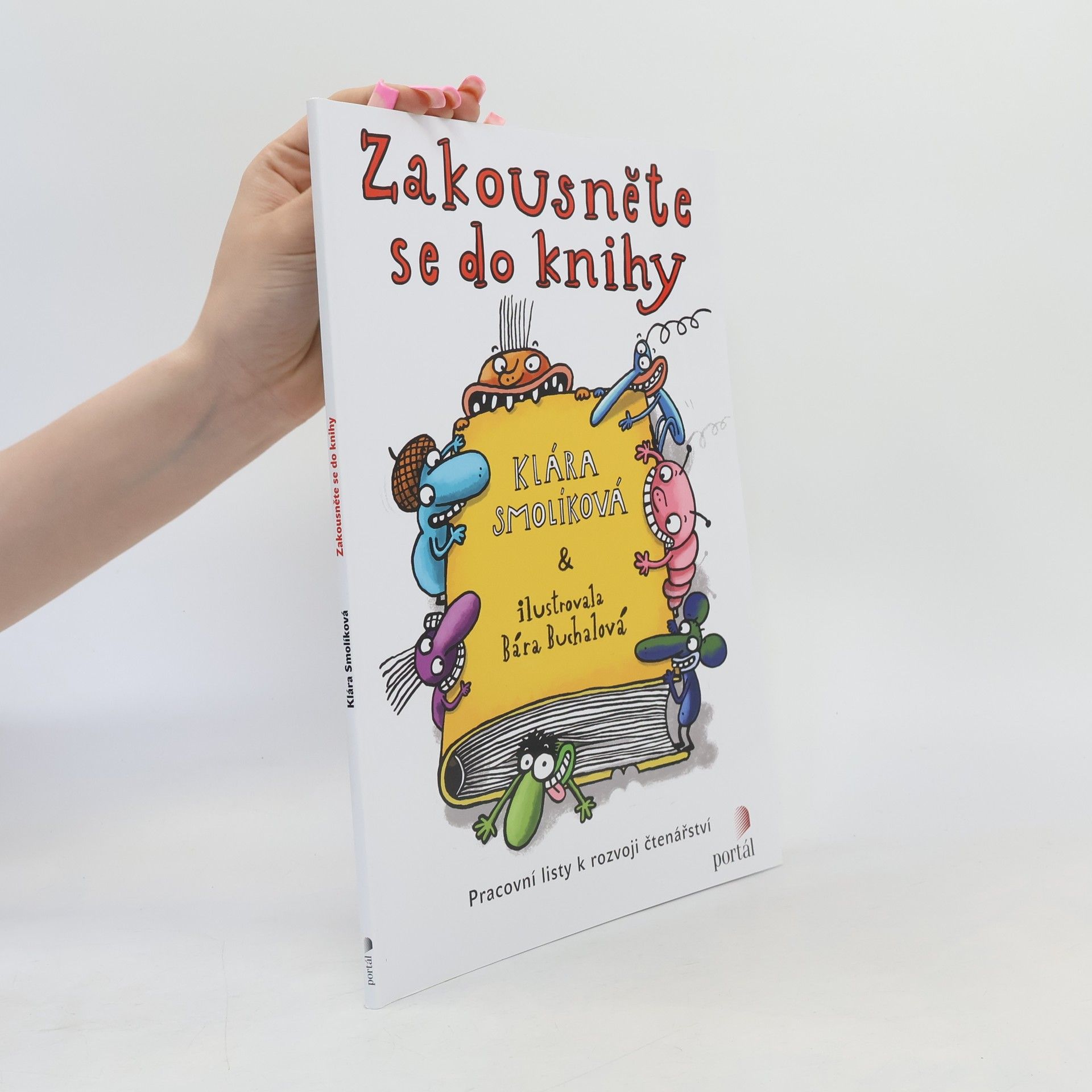 Klára Smolíková Zakousněte se do knihy