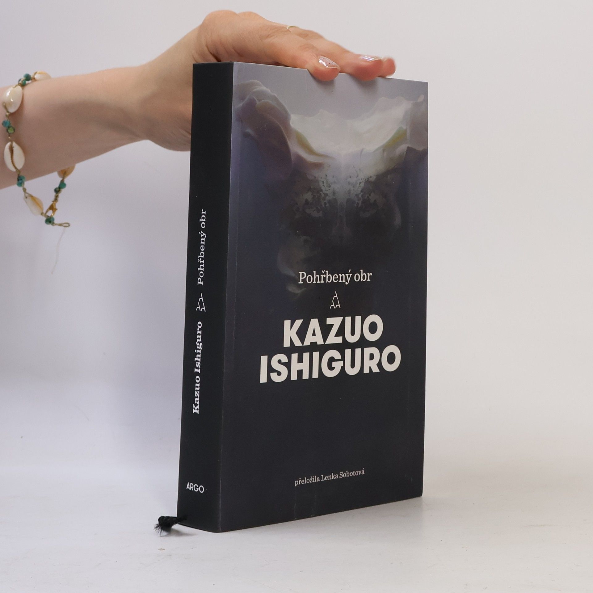 Kazuo Ishiguro Pohřbený obr