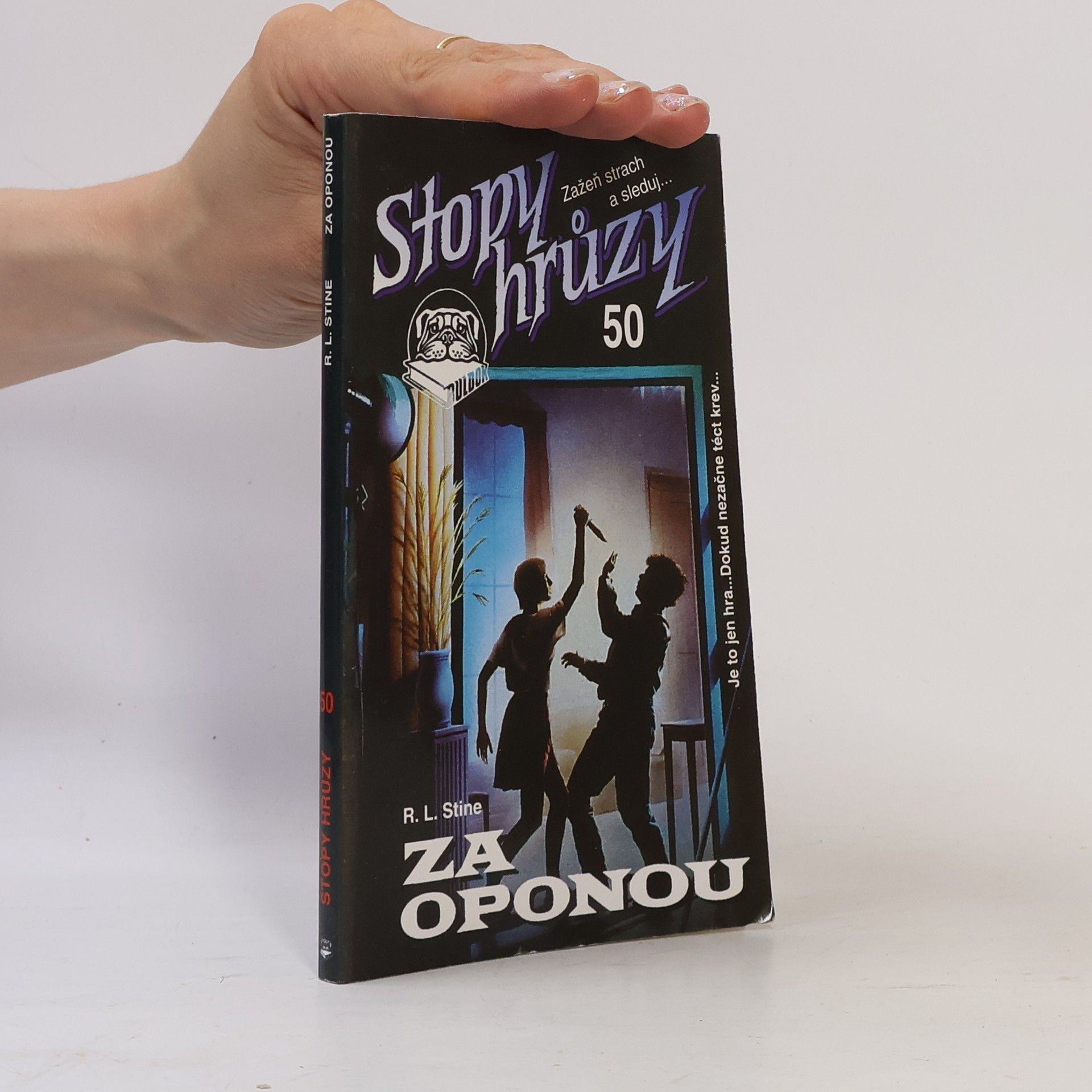 Stopy hrůzy 50: Za oponou