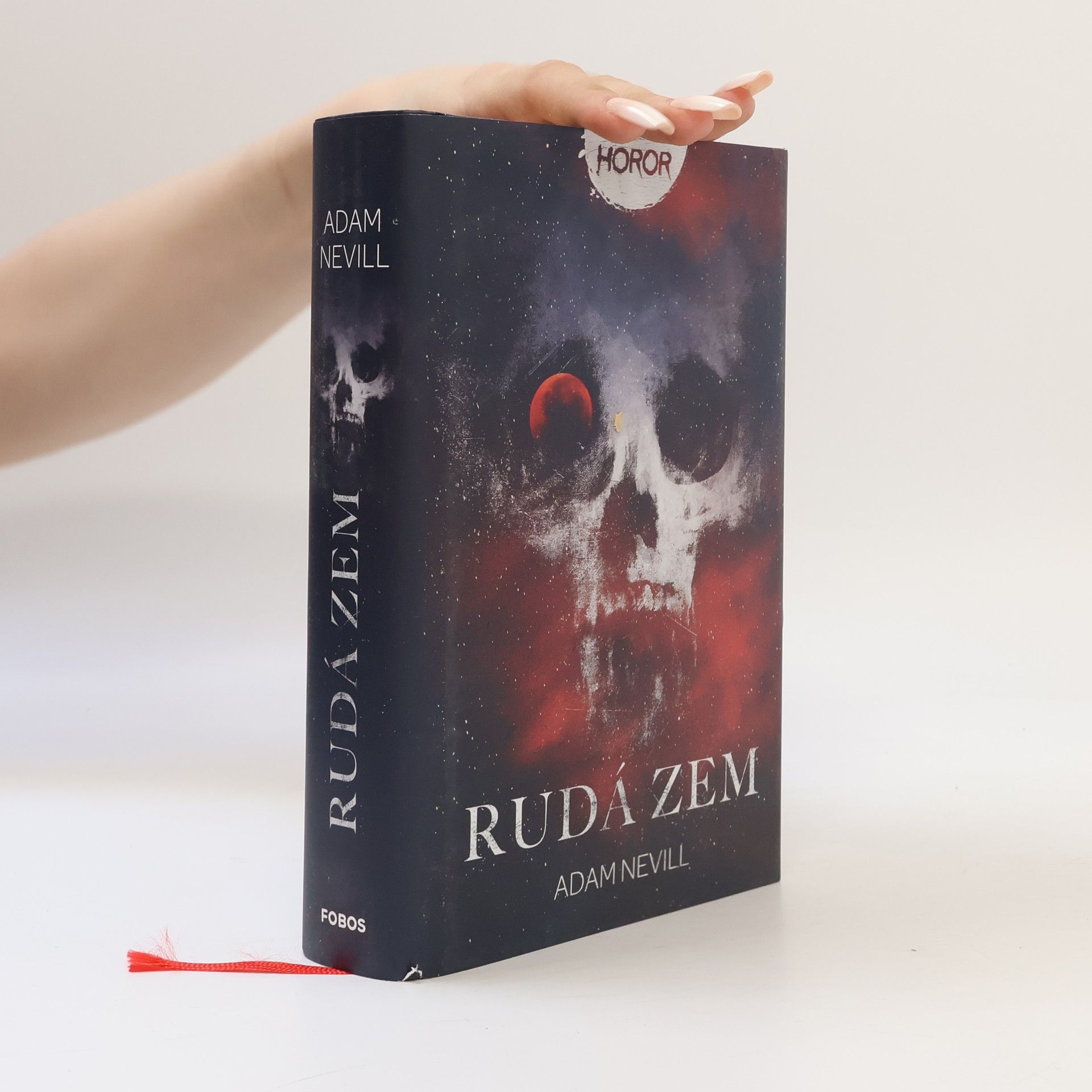 Adam Nevill Rudá zem