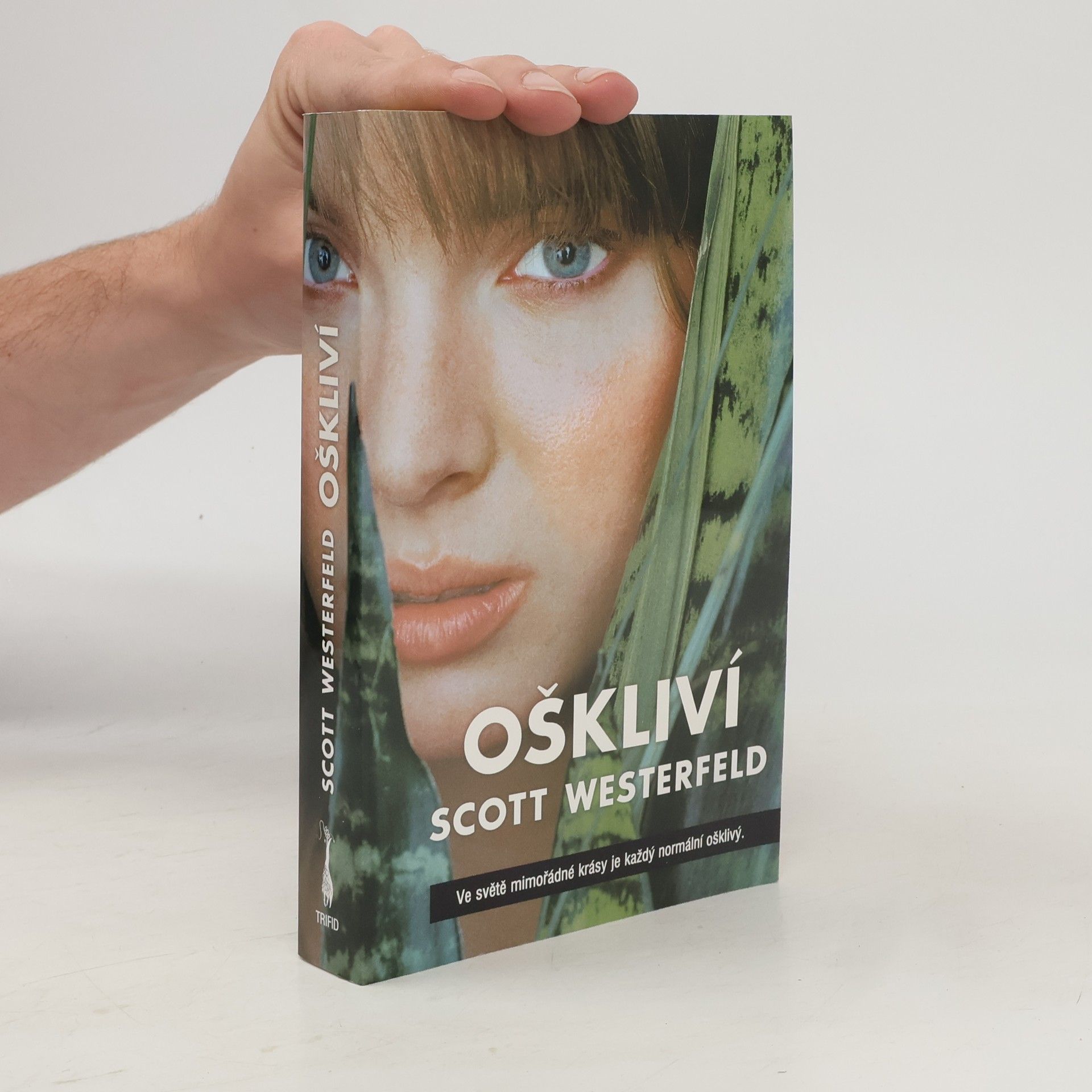 Scott Westerfeld Oškliví