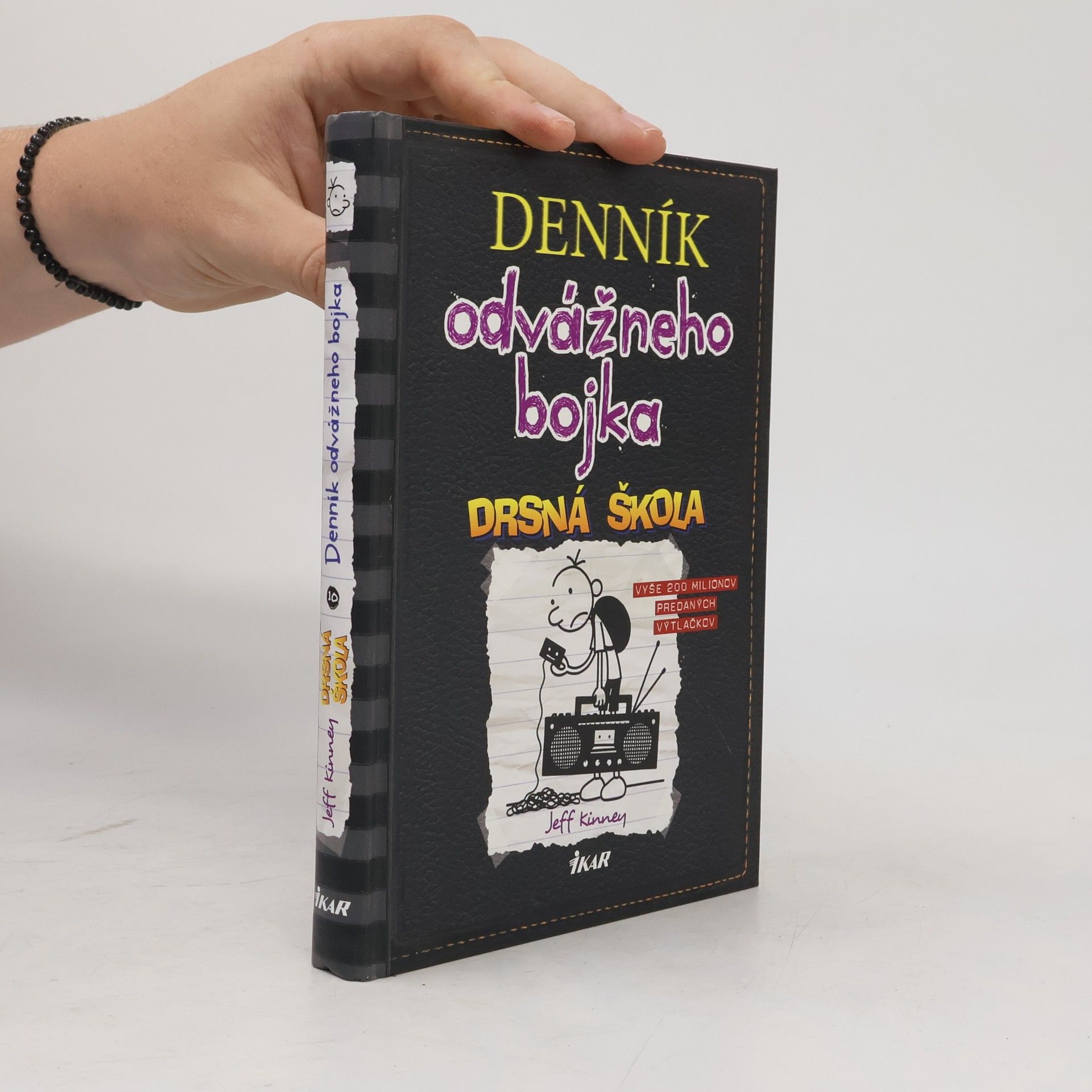Jeff Kinney Denník odvážneho bojka 10. Drsná škola