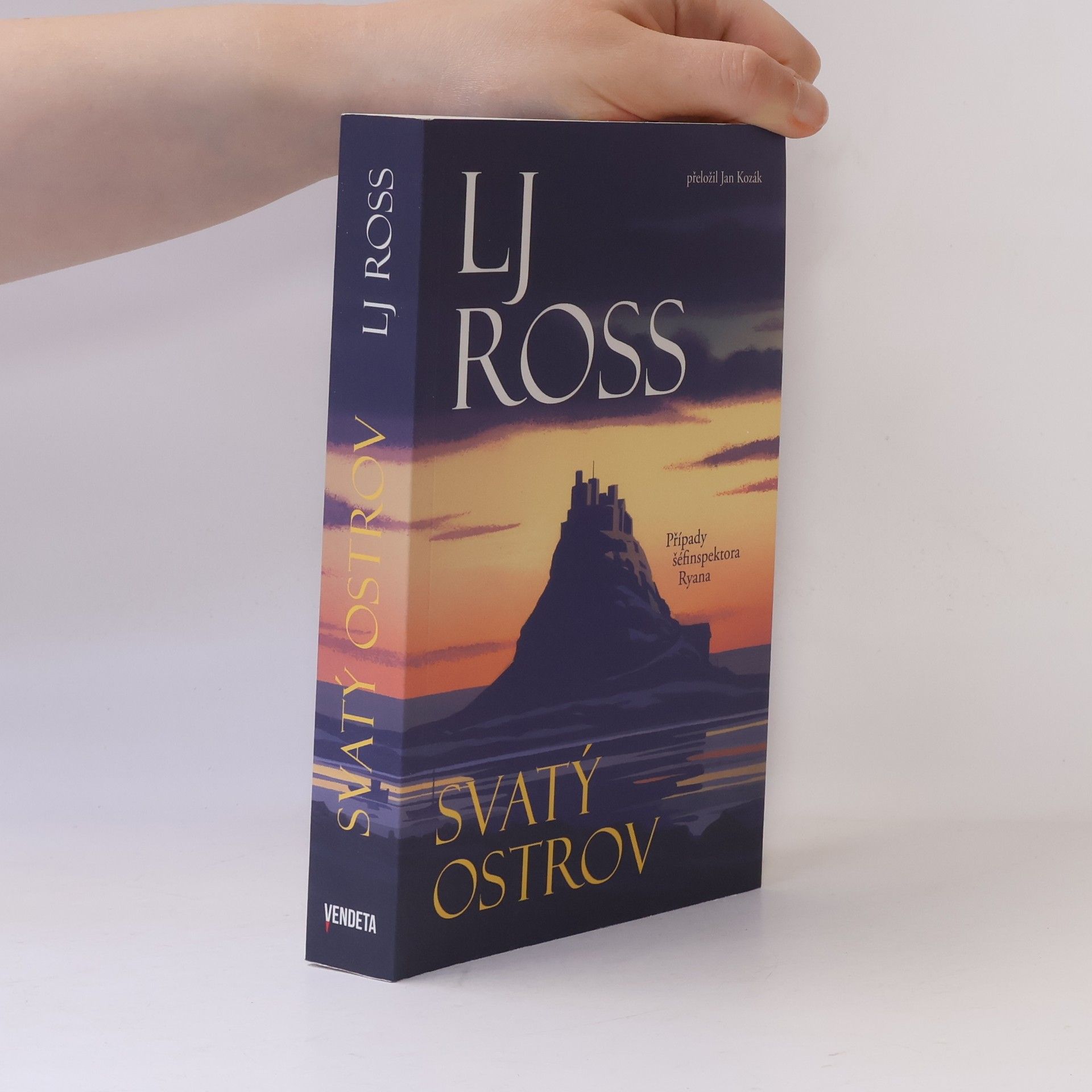 L. J. Ross Svatý ostrov