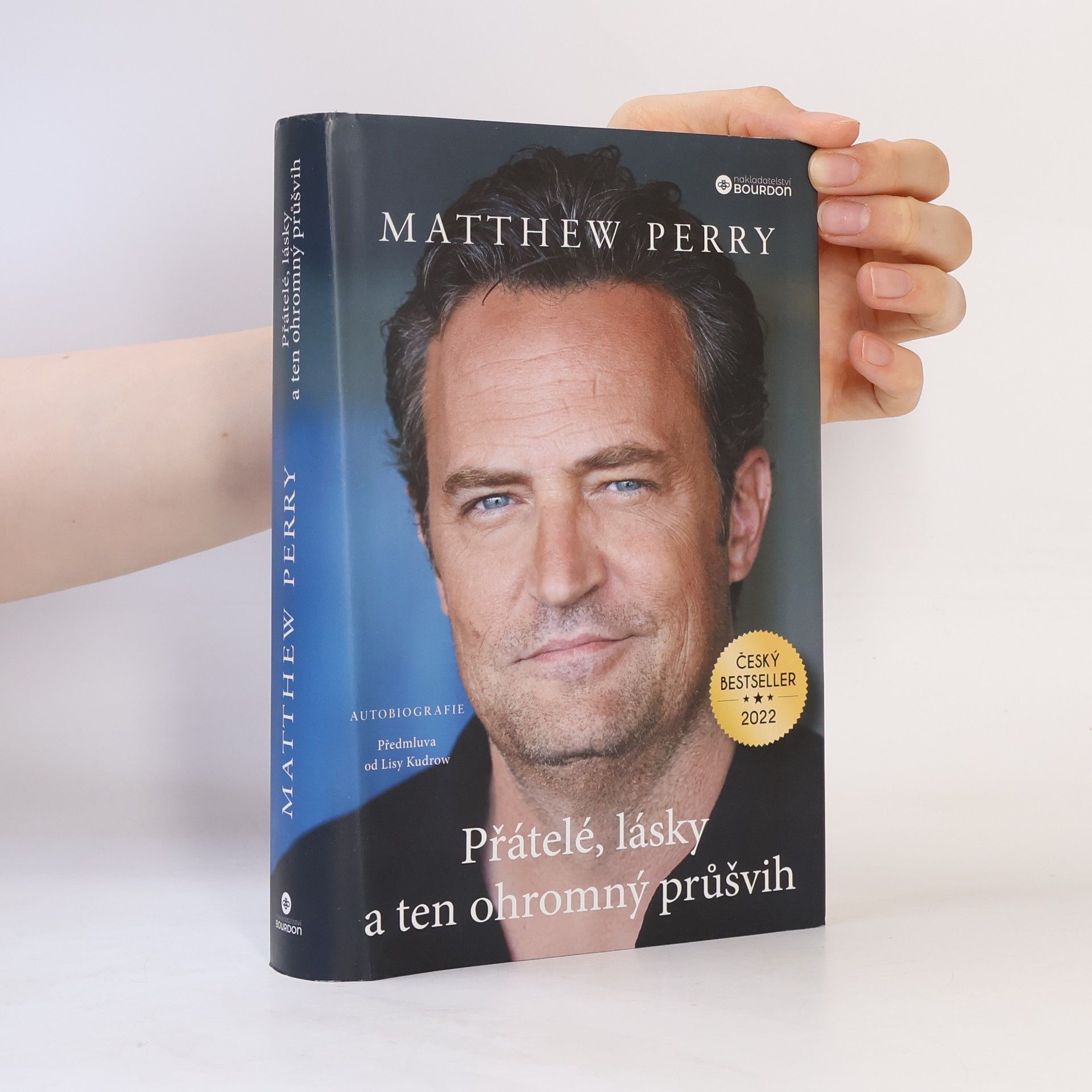 Matthew Perry Přátelé, lásky a ten ohromný průšvih
