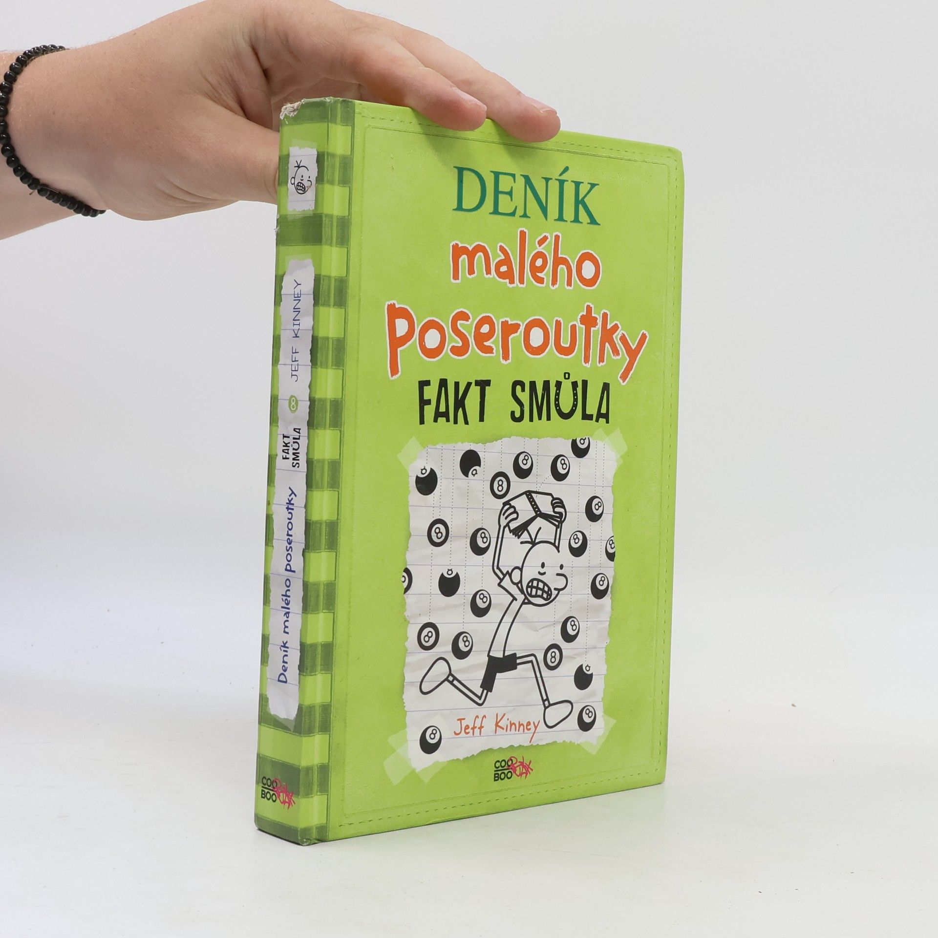 Jeff Kinney Deník malého poseroutky 8. Fakt smůla