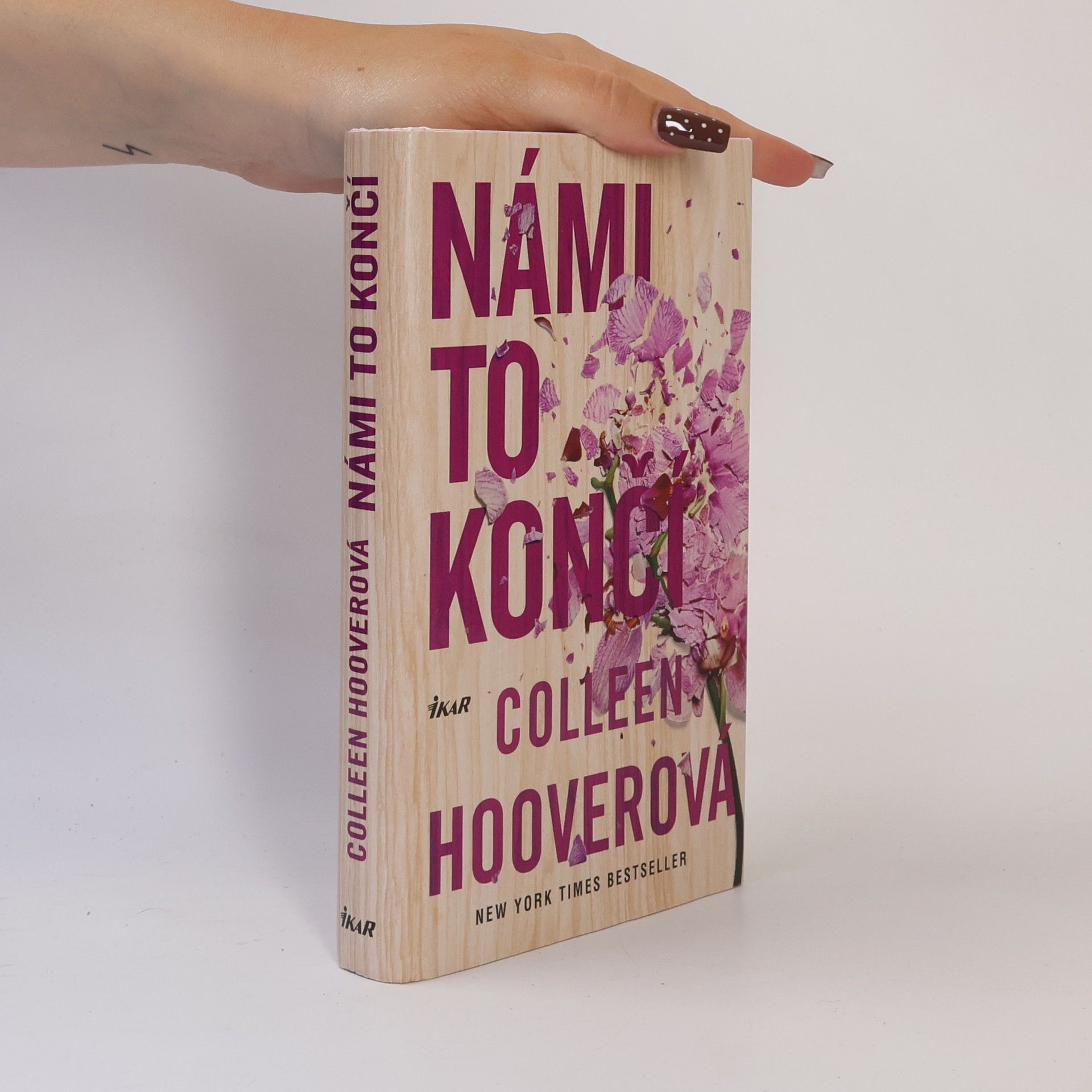 Colleen Hoover Námi to končí