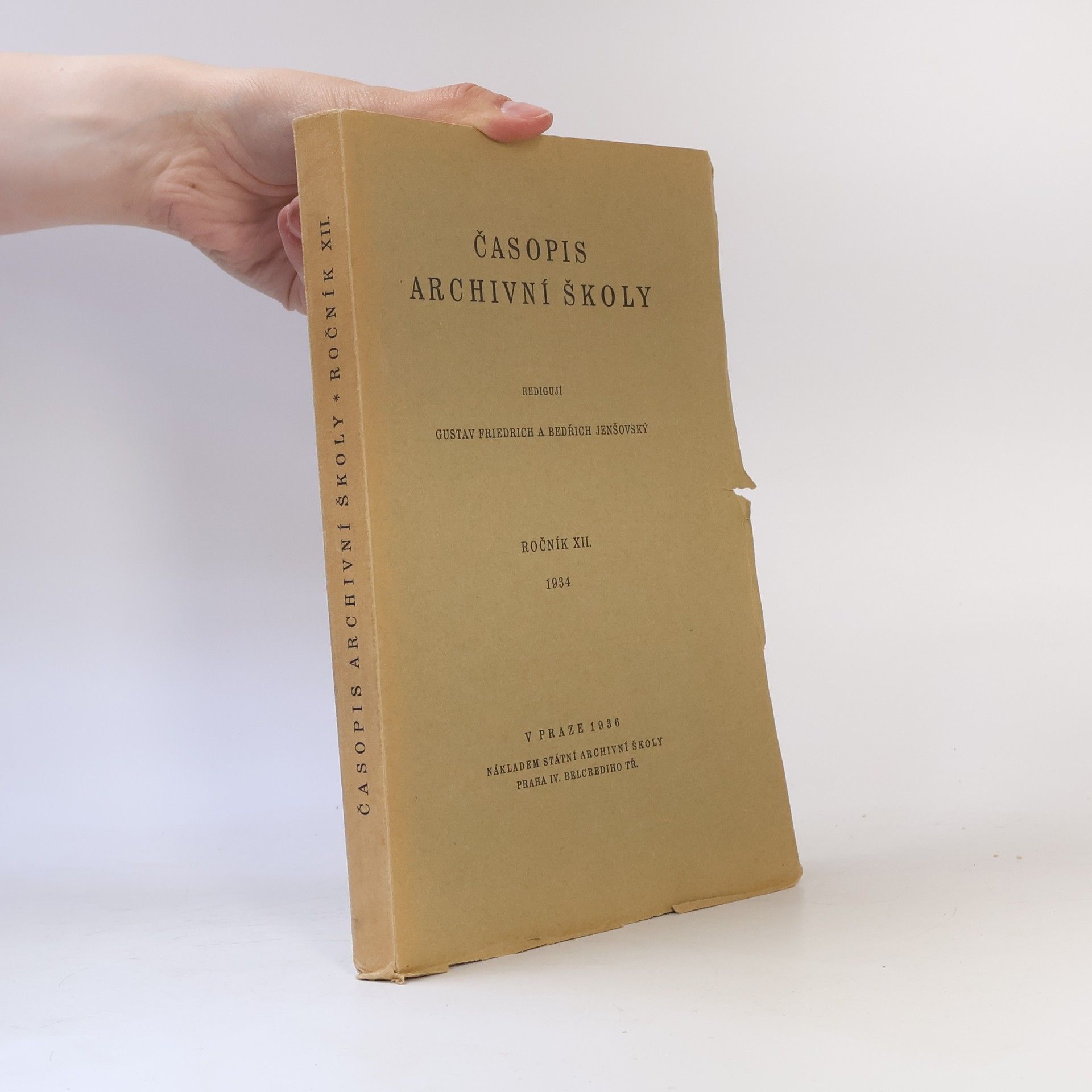 kolektiv Časopis archivní školy XII
