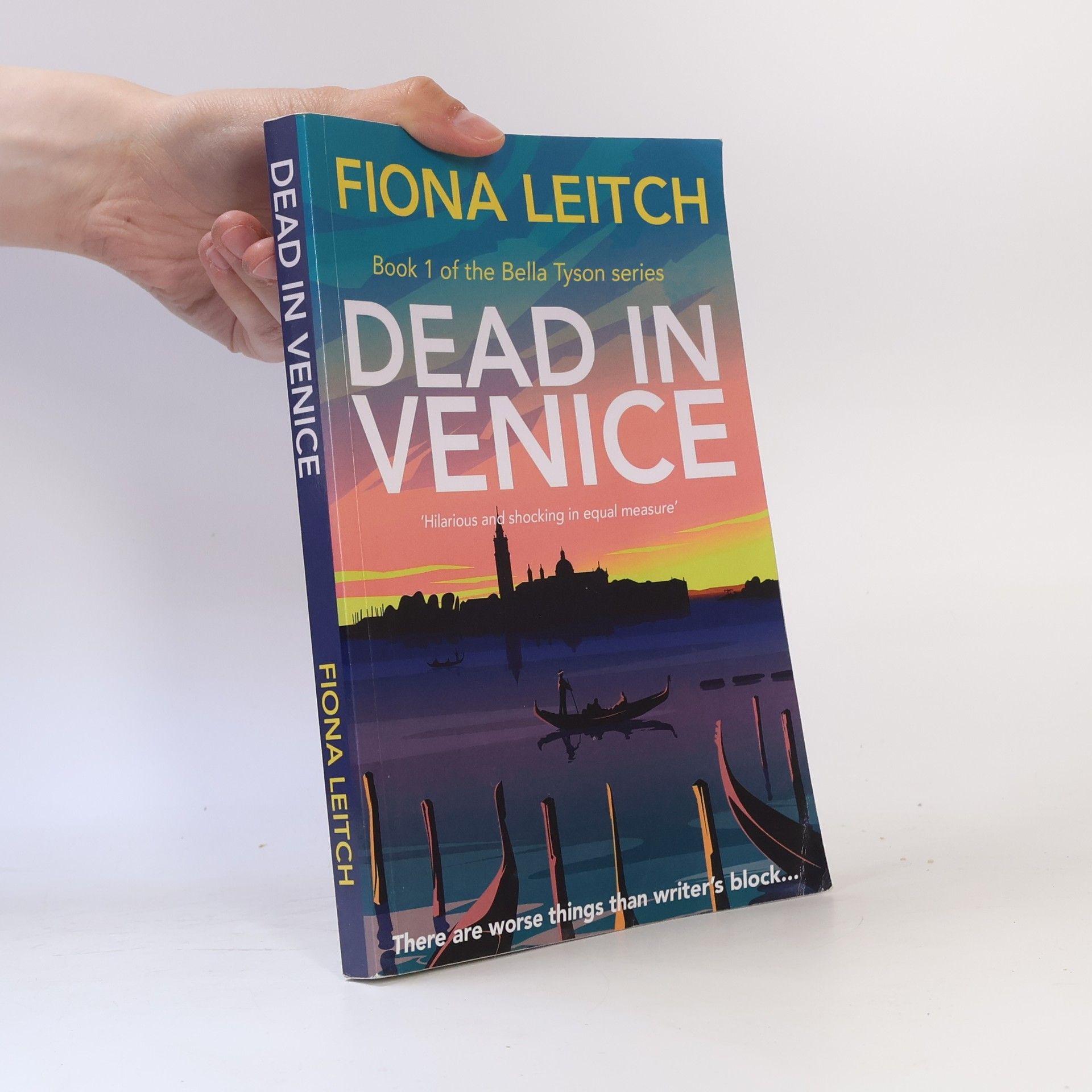 Fiona Leitch The Bella Tyson Mysteries - 1: Dead in Venice