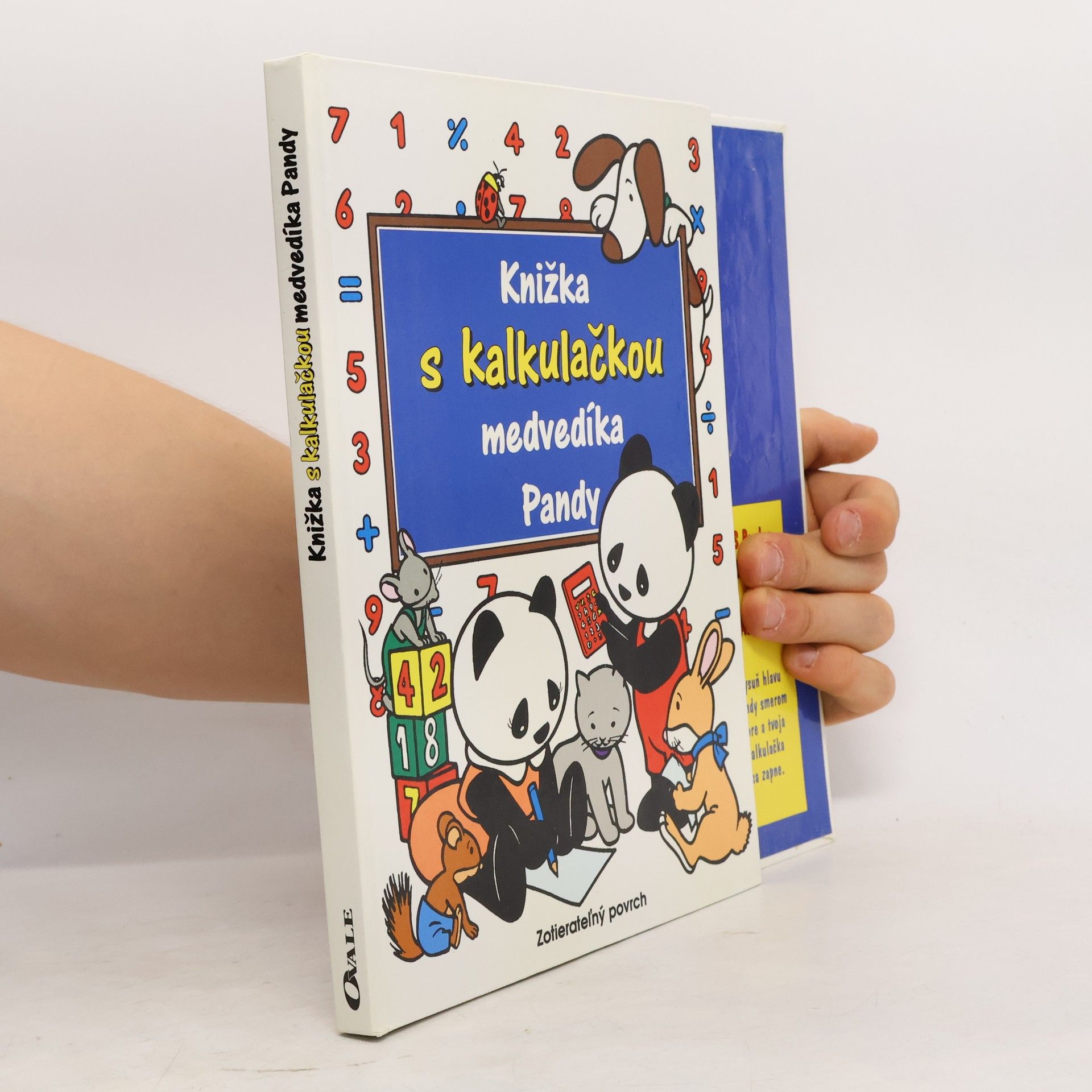 Various authors Knižka s kalkulačkou medvedíka Pandy