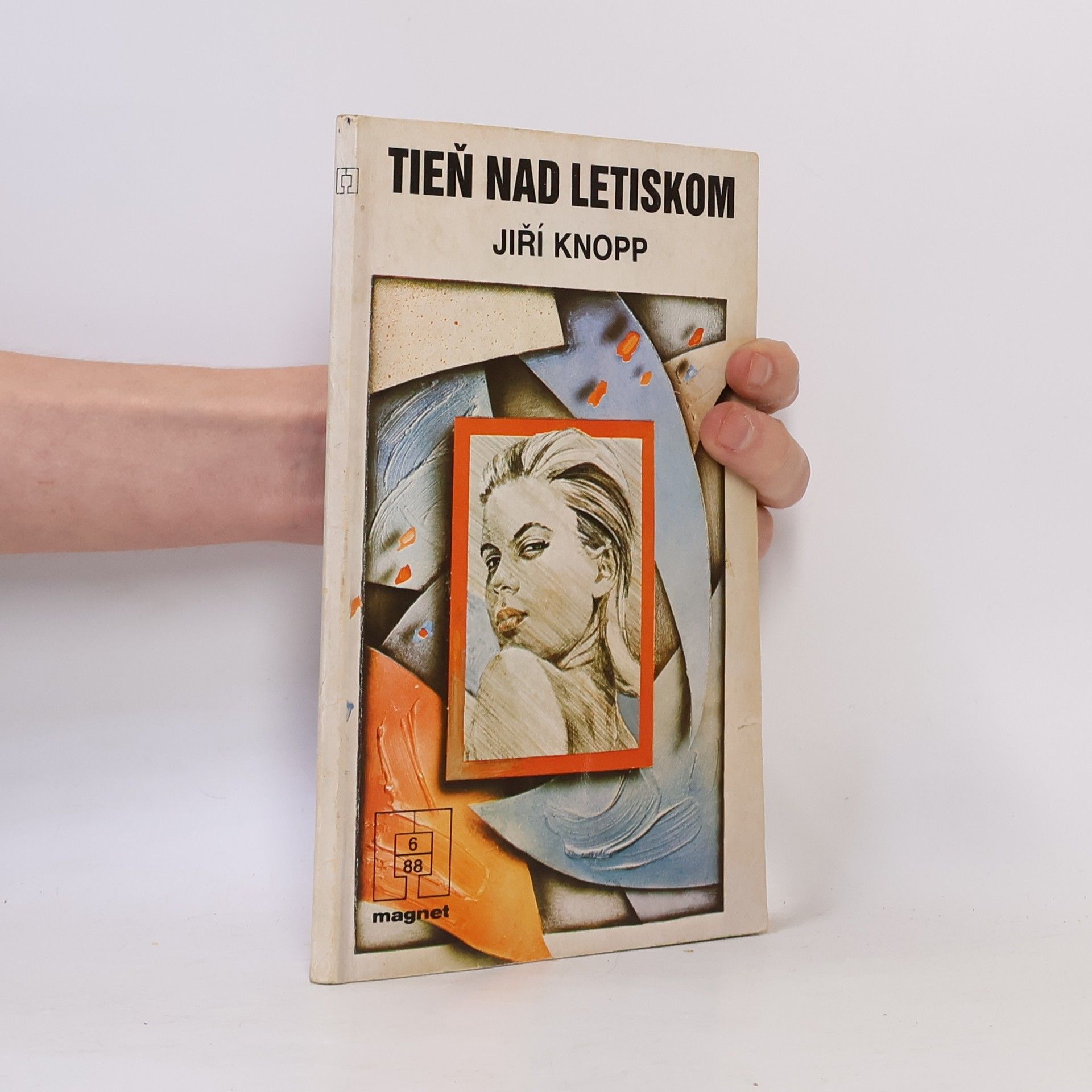 Jiří Knopp Tieň nad letiskom