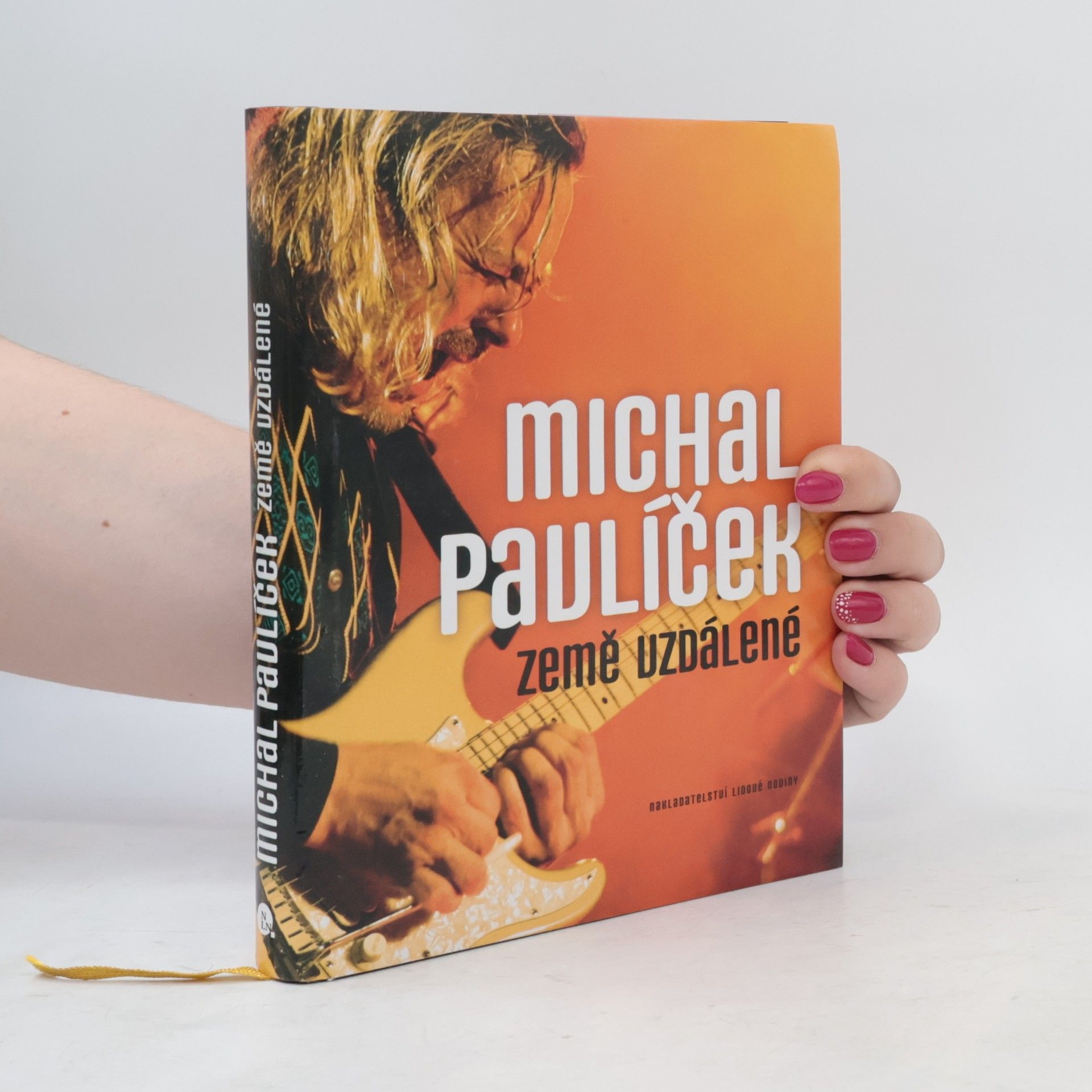 Michal Pavlíček Země vzdálené